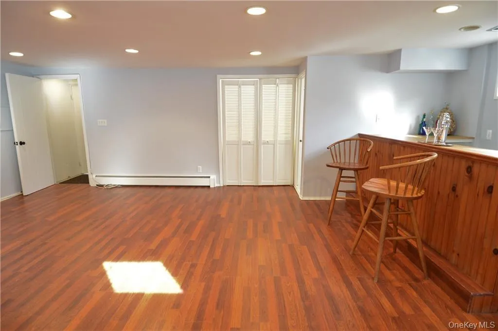 4 Knollwood Road, Eastchester, NY, 4 Bedrooms Bedrooms, 8 Rooms Rooms,3 BathroomsBathrooms,Residential Lease,For Rent,Knollwood,0,956628 4 Knollwood Road, Eastchester, NY, 4 Bedrooms Bedrooms, 8 Rooms Rooms,3 BathroomsBathrooms,Residential Lease,For Rent,Knollwood,0,956628