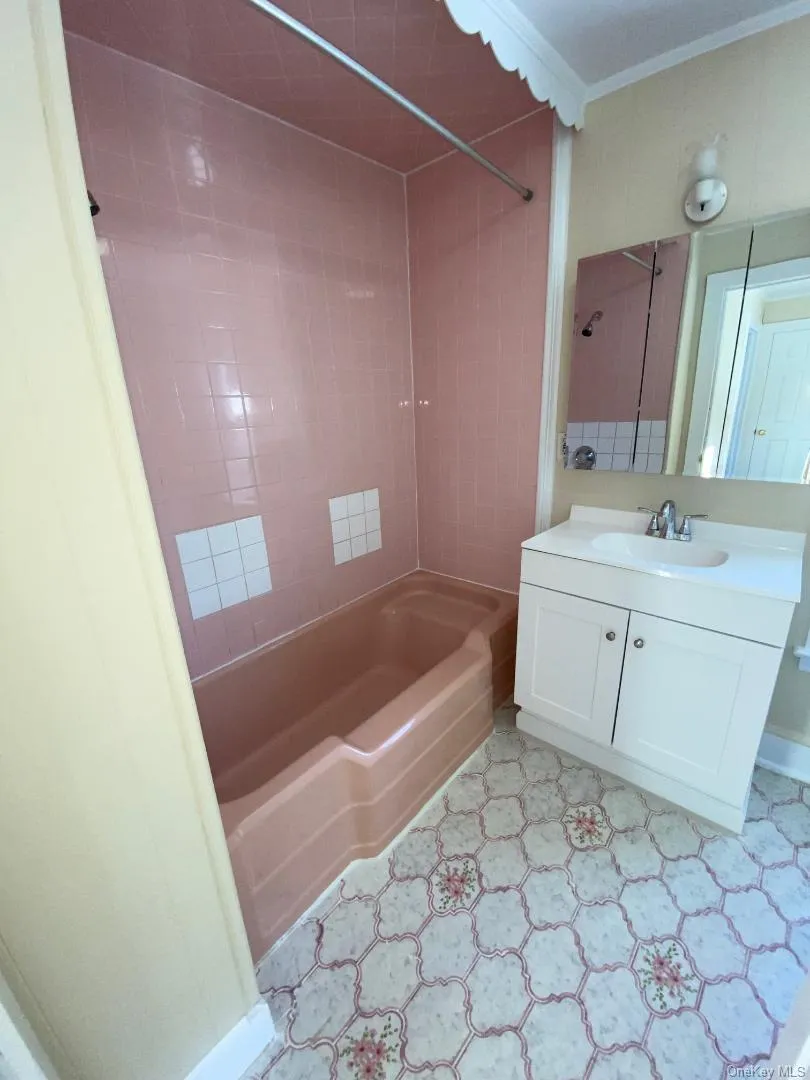 6 Tor Avenue, Haverstraw, NY, 1 Bedroom Bedrooms, 5 Rooms Rooms,1 BathroomBathrooms,Residential Lease,For Rent,Tor,0,956707 6 Tor Avenue, Haverstraw, NY, 1 Bedroom Bedrooms, 5 Rooms Rooms,1 BathroomBathrooms,Residential Lease,For Rent,Tor,0,956707