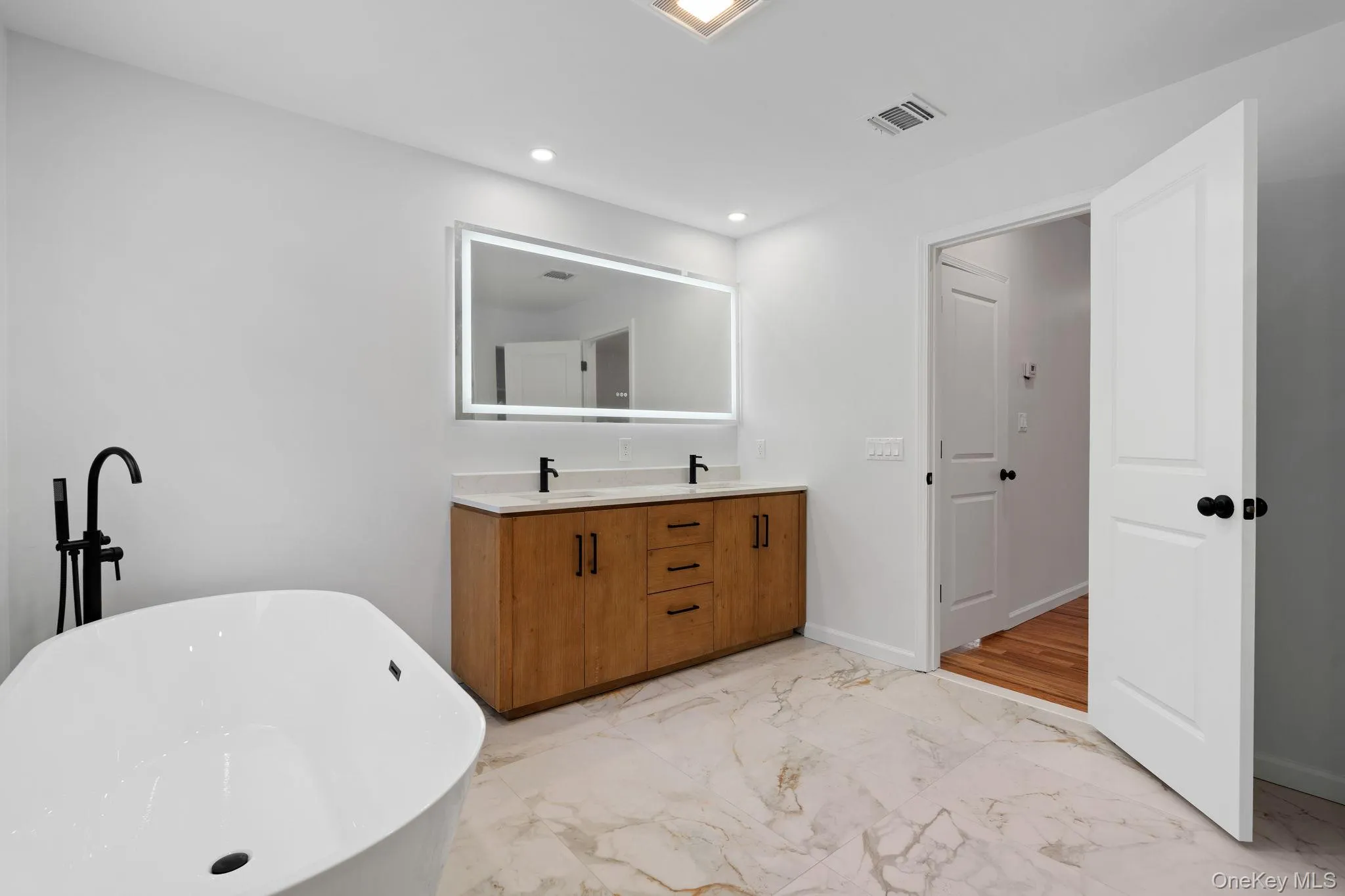 28 Northern Avenue, Montgomery, NY, 4 Bedrooms Bedrooms, 11 Rooms Rooms,2 BathroomsBathrooms,Residential,For Rent,Northern,0,956714 28 Northern Avenue, Montgomery, NY, 4 Bedrooms Bedrooms, 11 Rooms Rooms,2 BathroomsBathrooms,Residential,For Rent,Northern,0,956714