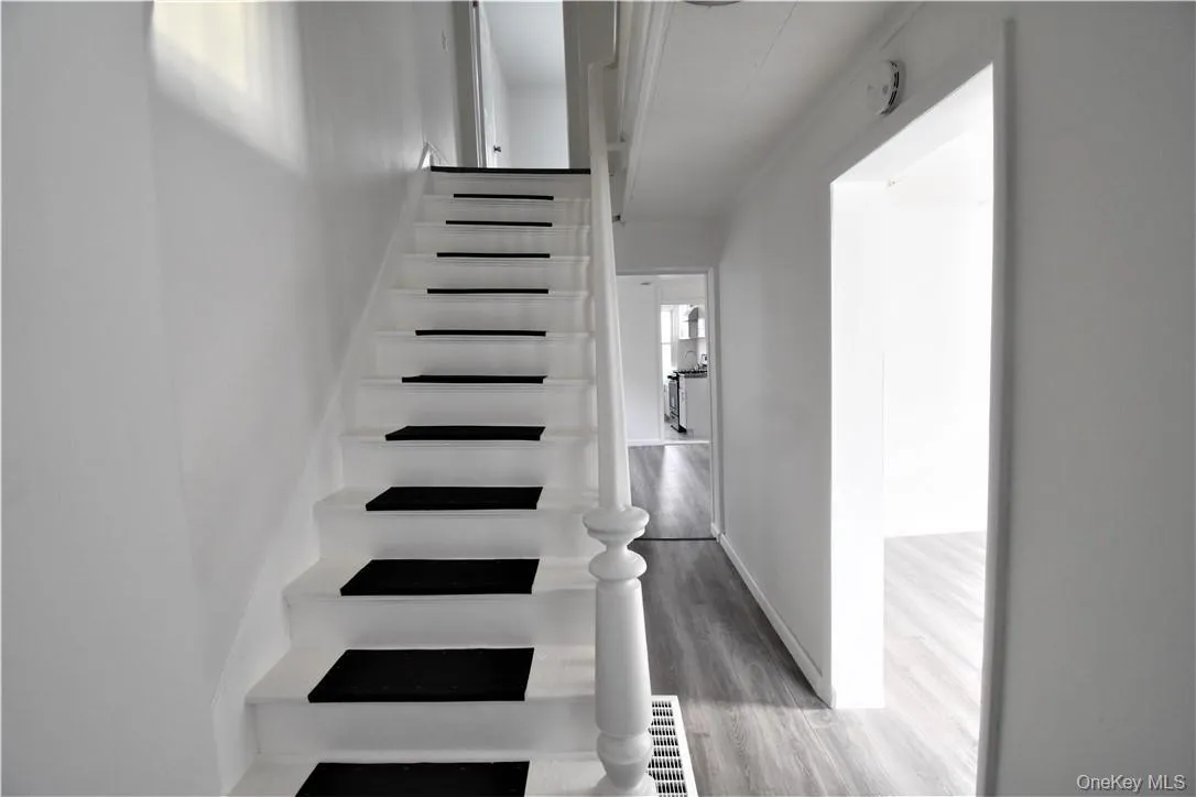 23 Wawayanda Avenue, Middletown, NY, 3 Bedrooms Bedrooms, 6 Rooms Rooms,2 BathroomsBathrooms,Residential Lease,For Rent,Wawayanda,0,956726 23 Wawayanda Avenue, Middletown, NY, 3 Bedrooms Bedrooms, 6 Rooms Rooms,2 BathroomsBathrooms,Residential Lease,For Rent,Wawayanda,0,956726