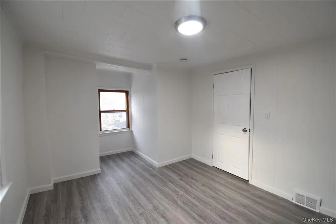 23 Wawayanda Avenue, Middletown, NY, 3 Bedrooms Bedrooms, 6 Rooms Rooms,2 BathroomsBathrooms,Residential Lease,For Rent,Wawayanda,0,956726 23 Wawayanda Avenue, Middletown, NY, 3 Bedrooms Bedrooms, 6 Rooms Rooms,2 BathroomsBathrooms,Residential Lease,For Rent,Wawayanda,0,956726