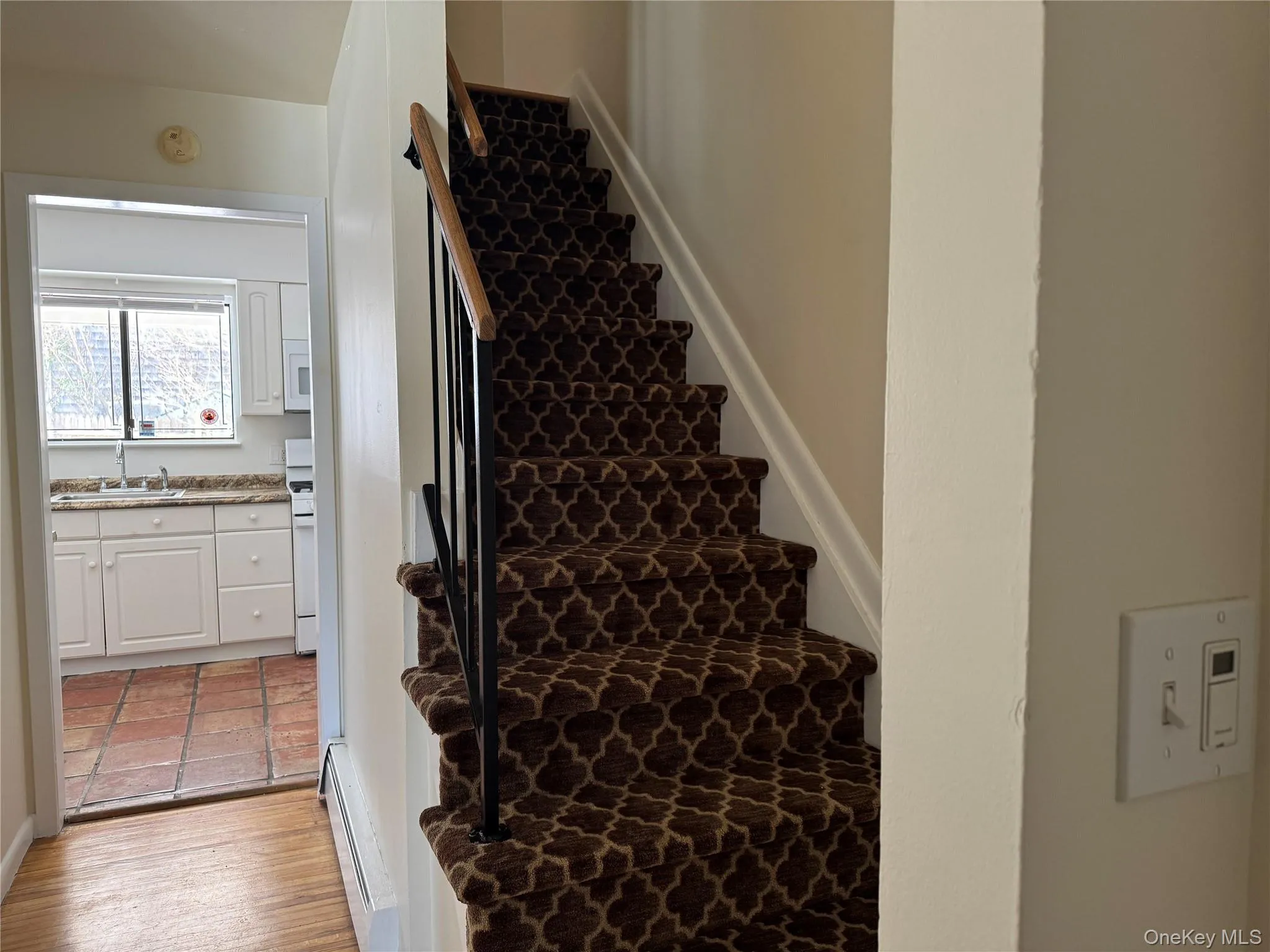 37A Norwood Road, North Hempstead, NY, 2 Bedrooms Bedrooms, 5 Rooms Rooms,2 BathroomsBathrooms,Residential Lease,For Rent,Norwood,0,956745 37A Norwood Road, North Hempstead, NY, 2 Bedrooms Bedrooms, 5 Rooms Rooms,2 BathroomsBathrooms,Residential Lease,For Rent,Norwood,0,956745