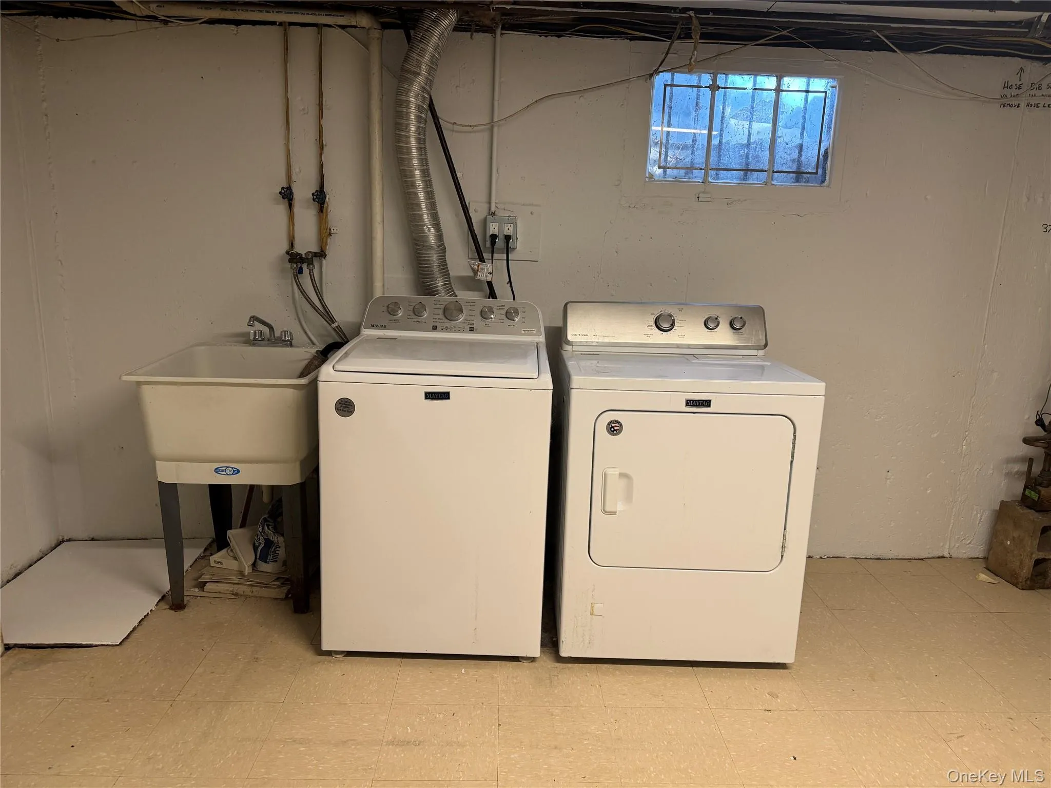 37A Norwood Road, North Hempstead, NY, 2 Bedrooms Bedrooms, 5 Rooms Rooms,2 BathroomsBathrooms,Residential Lease,For Rent,Norwood,0,956745 37A Norwood Road, North Hempstead, NY, 2 Bedrooms Bedrooms, 5 Rooms Rooms,2 BathroomsBathrooms,Residential Lease,For Rent,Norwood,0,956745