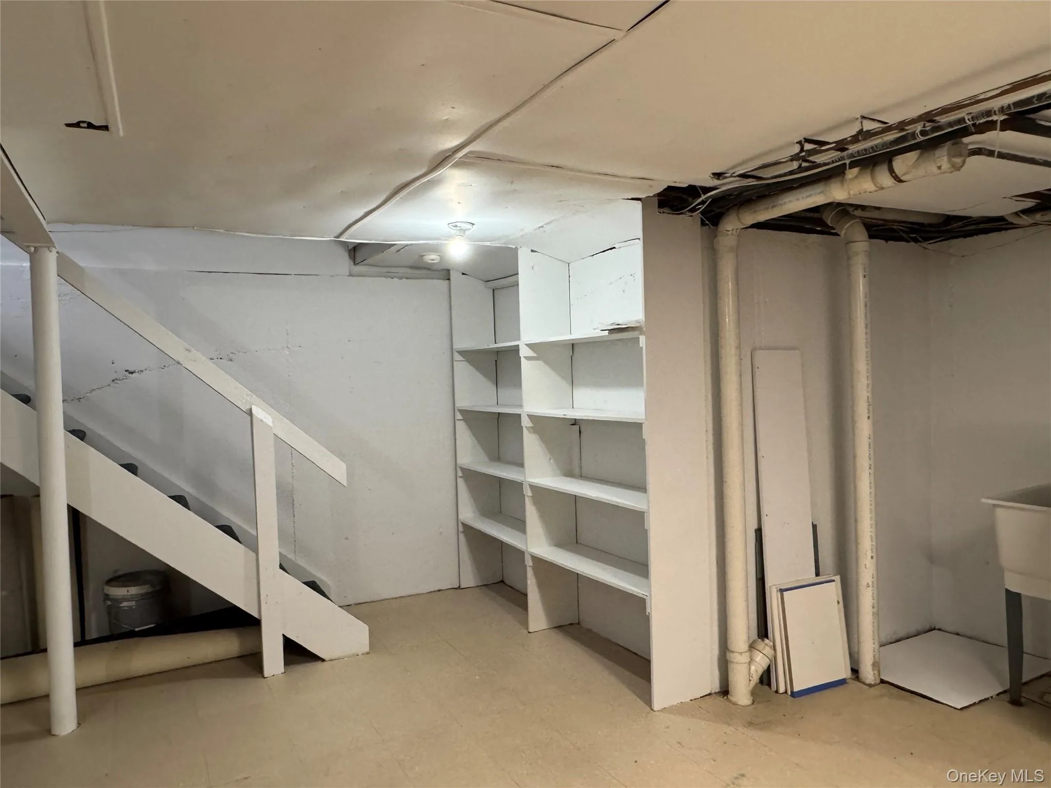 37A Norwood Road, North Hempstead, NY, 2 Bedrooms Bedrooms, 5 Rooms Rooms,2 BathroomsBathrooms,Residential Lease,For Rent,Norwood,0,956745 37A Norwood Road, North Hempstead, NY, 2 Bedrooms Bedrooms, 5 Rooms Rooms,2 BathroomsBathrooms,Residential Lease,For Rent,Norwood,0,956745