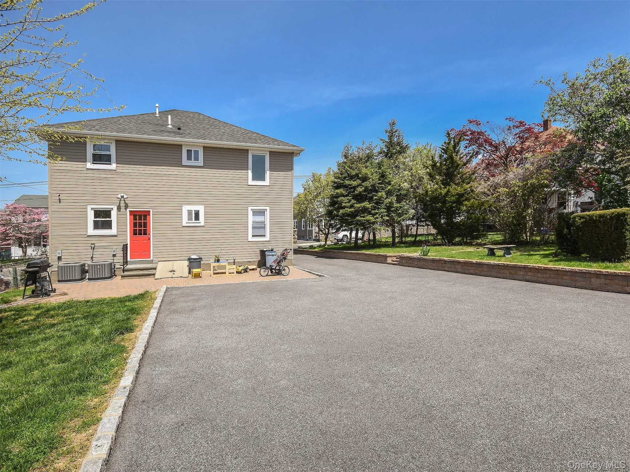 Backyard showing parking Backyard showing parking