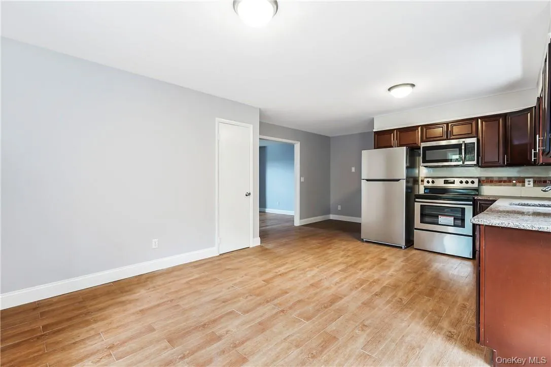 30 Palisade Street, Greenburgh, NY, 1 Bedroom Bedrooms, 3 Rooms Rooms,1 BathroomBathrooms,Residential Lease,For Rent,Palisade,0,956775 30 Palisade Street, Greenburgh, NY, 1 Bedroom Bedrooms, 3 Rooms Rooms,1 BathroomBathrooms,Residential Lease,For Rent,Palisade,0,956775