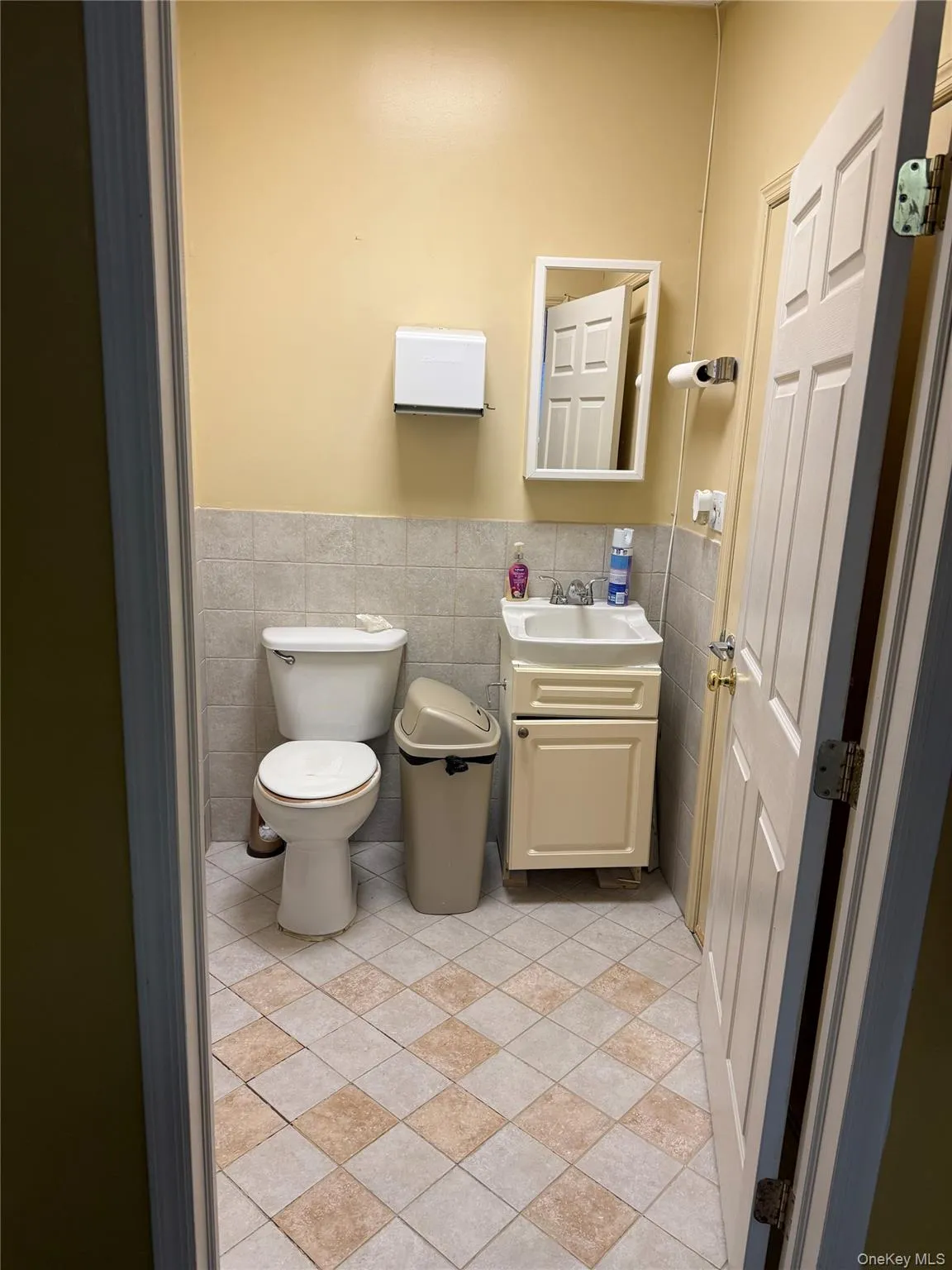 1600 Parkview Avenue, New York, NY, ,Commercial Lease,For Rent,Parkview,0,956778 1600 Parkview Avenue, New York, NY, ,Commercial Lease,For Rent,Parkview,0,956778