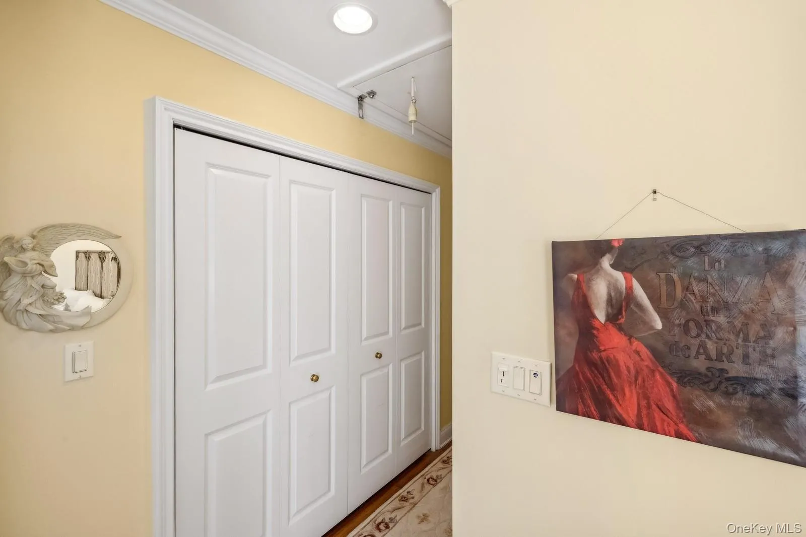 Hallway with 9 ft closets Hallway with 9 ft closets