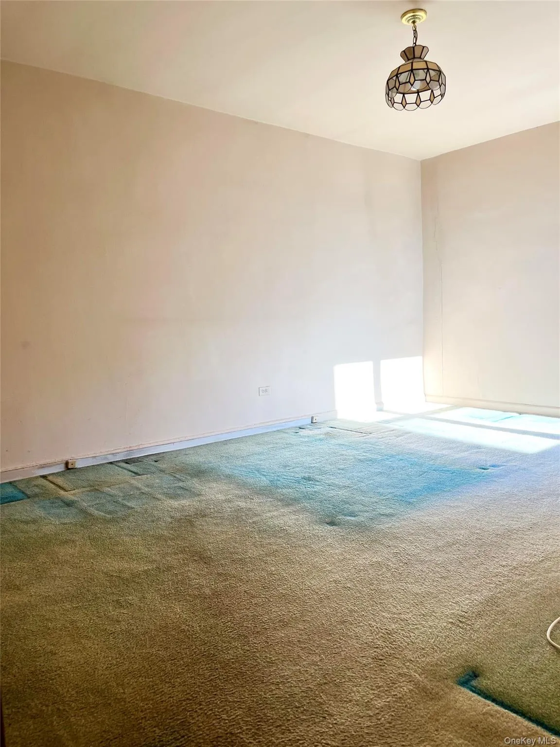 139-15 83rd Avenue, New York, NY, 2 Bedrooms Bedrooms, 4 Rooms Rooms,1 BathroomBathrooms,Residential,For Rent,83rd,0,956787 139-15 83rd Avenue, New York, NY, 2 Bedrooms Bedrooms, 4 Rooms Rooms,1 BathroomBathrooms,Residential,For Rent,83rd,0,956787