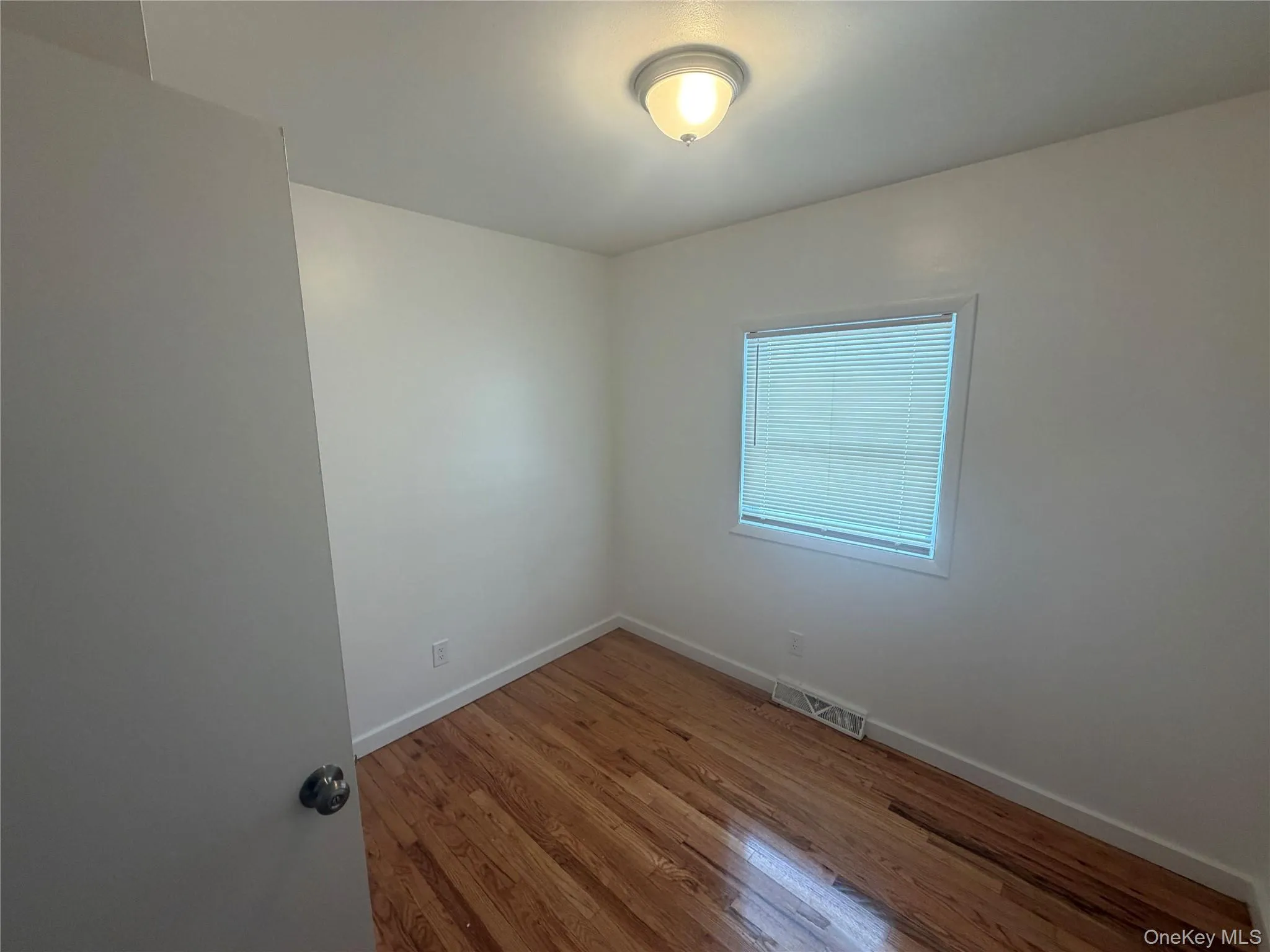 726 Jersey Avenue, Warwick (town), NY, 2 Bedrooms Bedrooms, 5 Rooms Rooms,1 BathroomBathrooms,Residential Lease,For Rent,Jersey,0,956804 726 Jersey Avenue, Warwick (town), NY, 2 Bedrooms Bedrooms, 5 Rooms Rooms,1 BathroomBathrooms,Residential Lease,For Rent,Jersey,0,956804