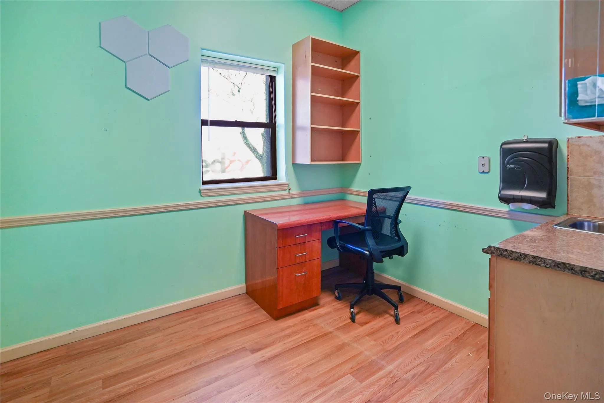 16040 78th Road, New York, NY, ,Commercial Lease,For Rent,78th,0,956815 16040 78th Road, New York, NY, ,Commercial Lease,For Rent,78th,0,956815