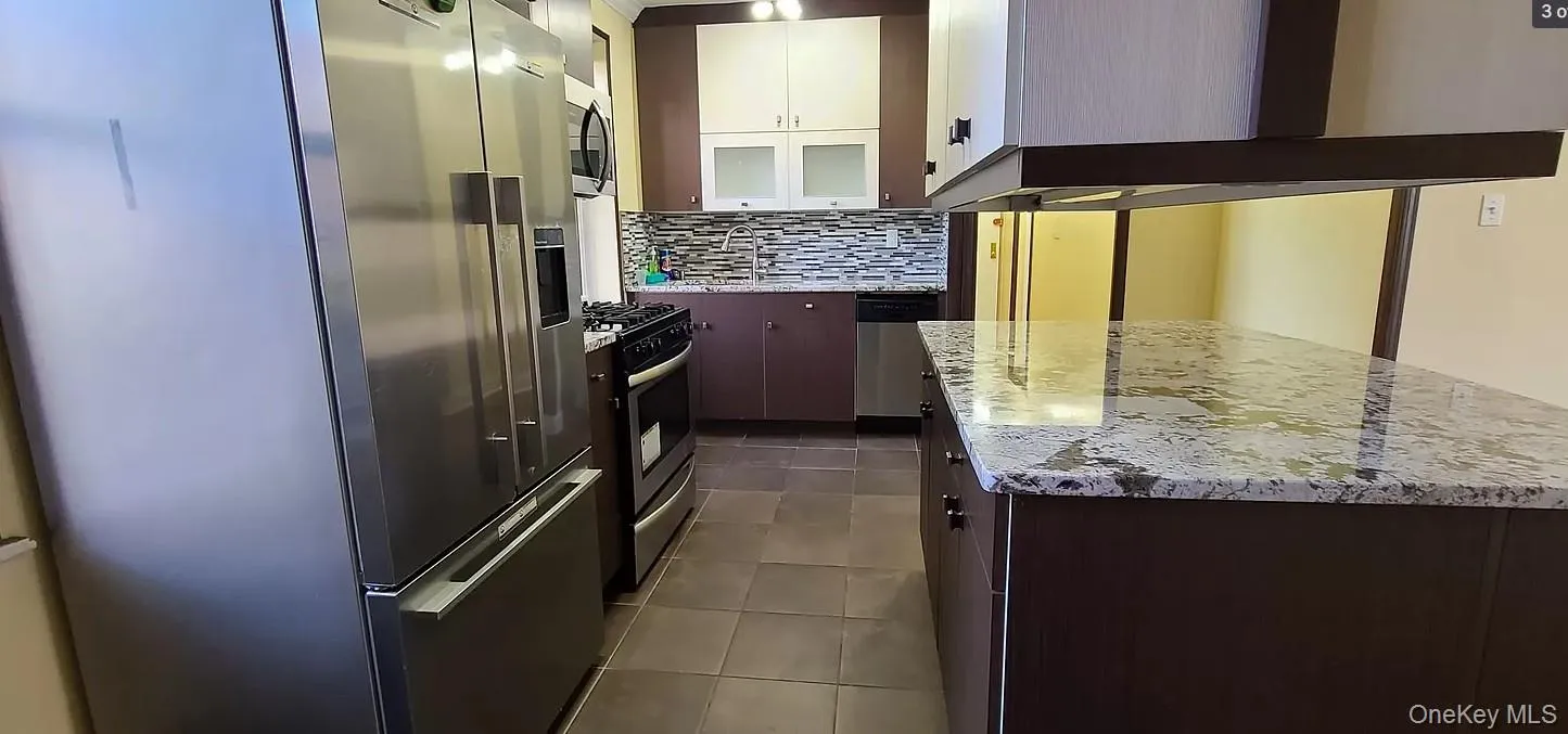 141-12 78rd Road, New York, NY, 1 Bedroom Bedrooms, 3 Rooms Rooms,1 BathroomBathrooms,Residential Lease,For Rent,78rd,0,956821 141-12 78rd Road, New York, NY, 1 Bedroom Bedrooms, 3 Rooms Rooms,1 BathroomBathrooms,Residential Lease,For Rent,78rd,0,956821