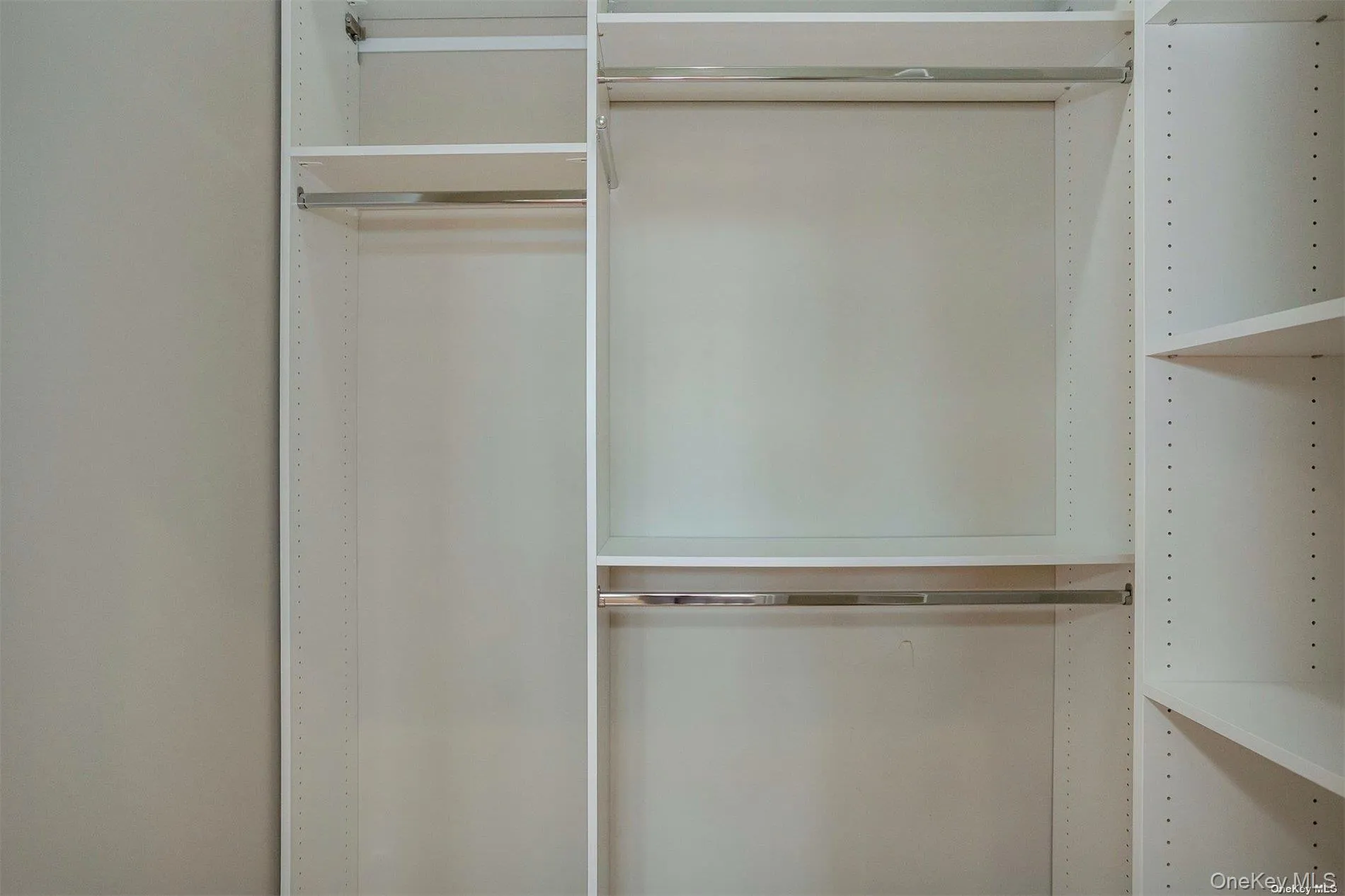 10 Wall Street, Huntington, NY, 1 Bedroom Bedrooms, 3 Rooms Rooms,1 BathroomBathrooms,Residential Lease,For Rent,Wall,0,956836 10 Wall Street, Huntington, NY, 1 Bedroom Bedrooms, 3 Rooms Rooms,1 BathroomBathrooms,Residential Lease,For Rent,Wall,0,956836