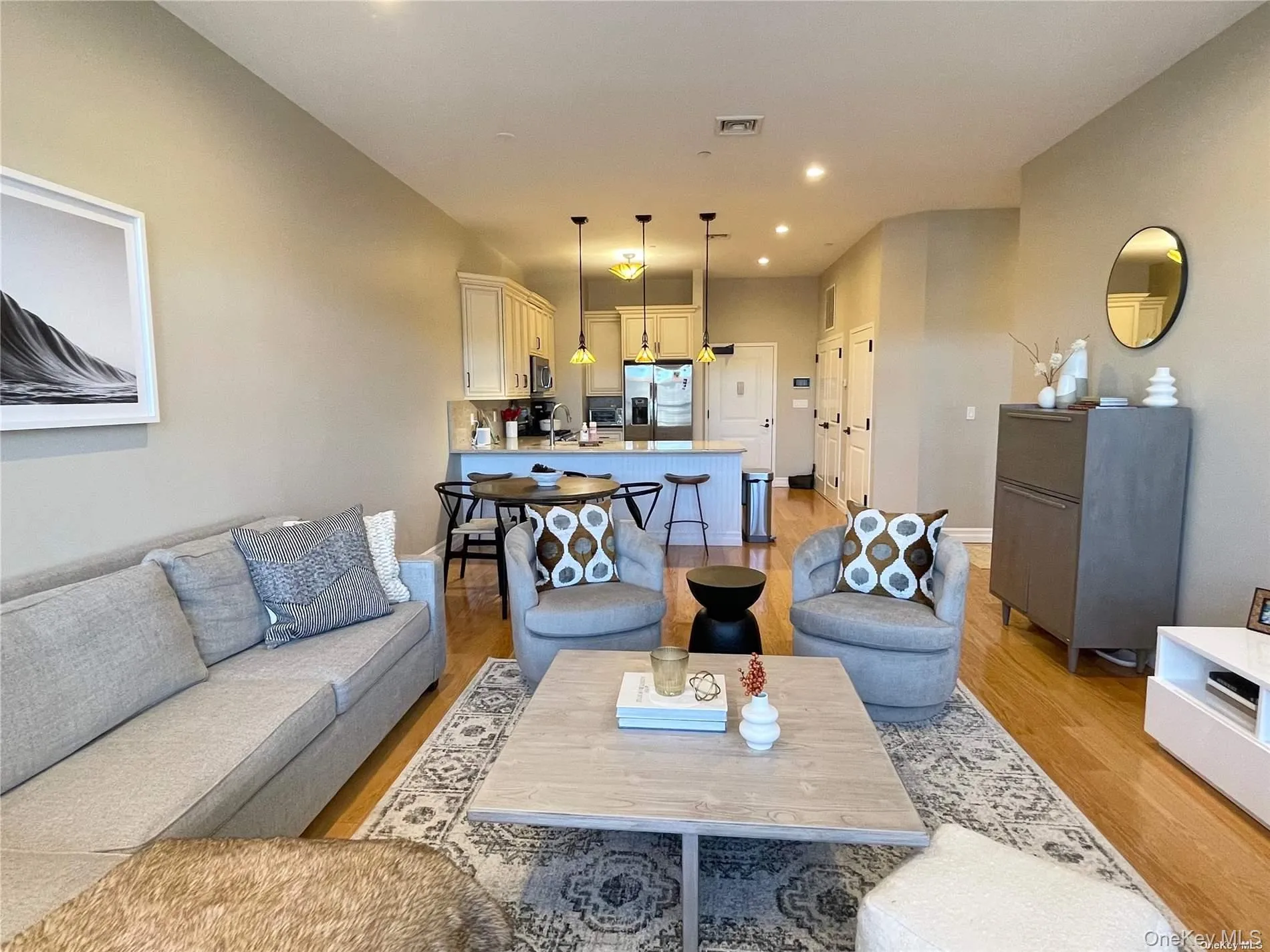 10 Wall Street, Huntington, NY, 1 Bedroom Bedrooms, 3 Rooms Rooms,1 BathroomBathrooms,Residential Lease,For Rent,Wall,0,956836 10 Wall Street, Huntington, NY, 1 Bedroom Bedrooms, 3 Rooms Rooms,1 BathroomBathrooms,Residential Lease,For Rent,Wall,0,956836