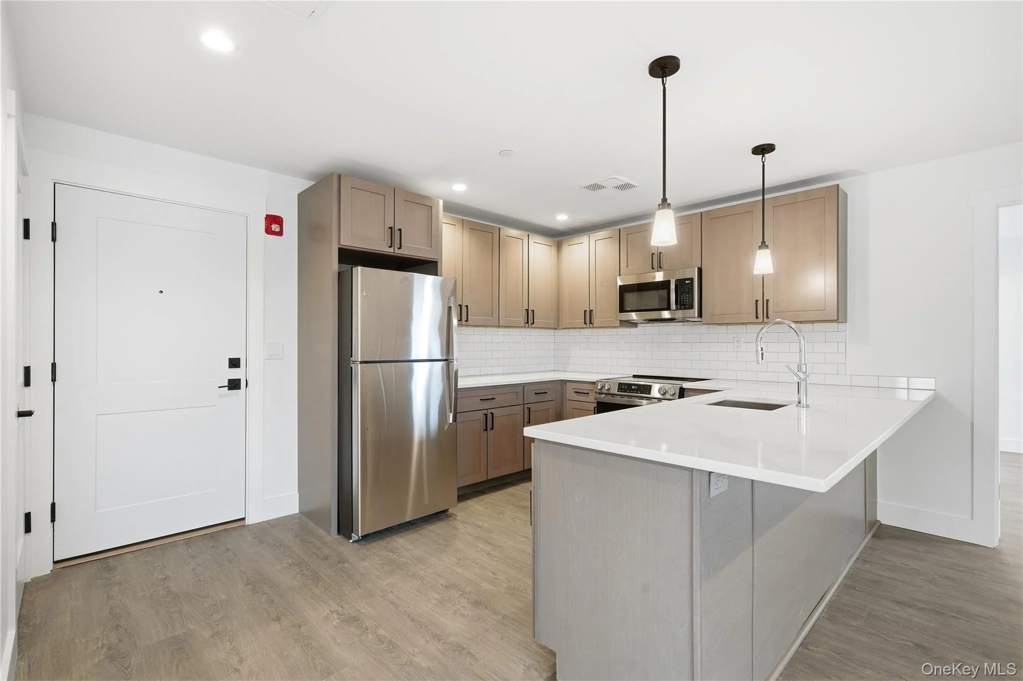 180 Deer Park Avenue, Babylon, NY, 2 Bedrooms Bedrooms, 5 Rooms Rooms,2 BathroomsBathrooms,Residential Lease,For Rent,Deer Park,0,956837 180 Deer Park Avenue, Babylon, NY, 2 Bedrooms Bedrooms, 5 Rooms Rooms,2 BathroomsBathrooms,Residential Lease,For Rent,Deer Park,0,956837