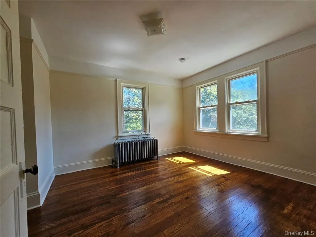 31 Saint Pauls Place, Liberty, NY, 2 Bedrooms Bedrooms, 5 Rooms Rooms,1 BathroomBathrooms,Residential Lease,For Rent,Saint Pauls,0,956855 31 Saint Pauls Place, Liberty, NY, 2 Bedrooms Bedrooms, 5 Rooms Rooms,1 BathroomBathrooms,Residential Lease,For Rent,Saint Pauls,0,956855