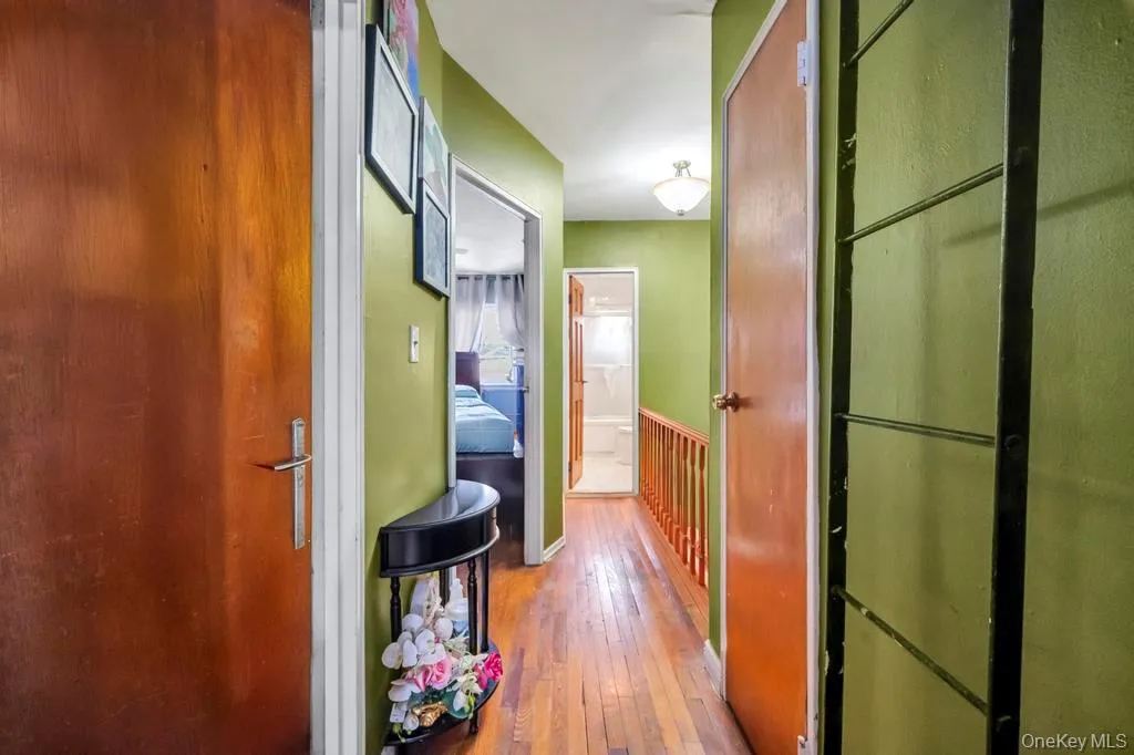 1034 Hendrix Street, New York, NY, 3 Bedrooms Bedrooms, 3 Rooms Rooms,1 BathroomBathrooms,Residential Sale,For Rent,Hendrix,0,956857 1034 Hendrix Street, New York, NY, 3 Bedrooms Bedrooms, 3 Rooms Rooms,1 BathroomBathrooms,Residential Sale,For Rent,Hendrix,0,956857
