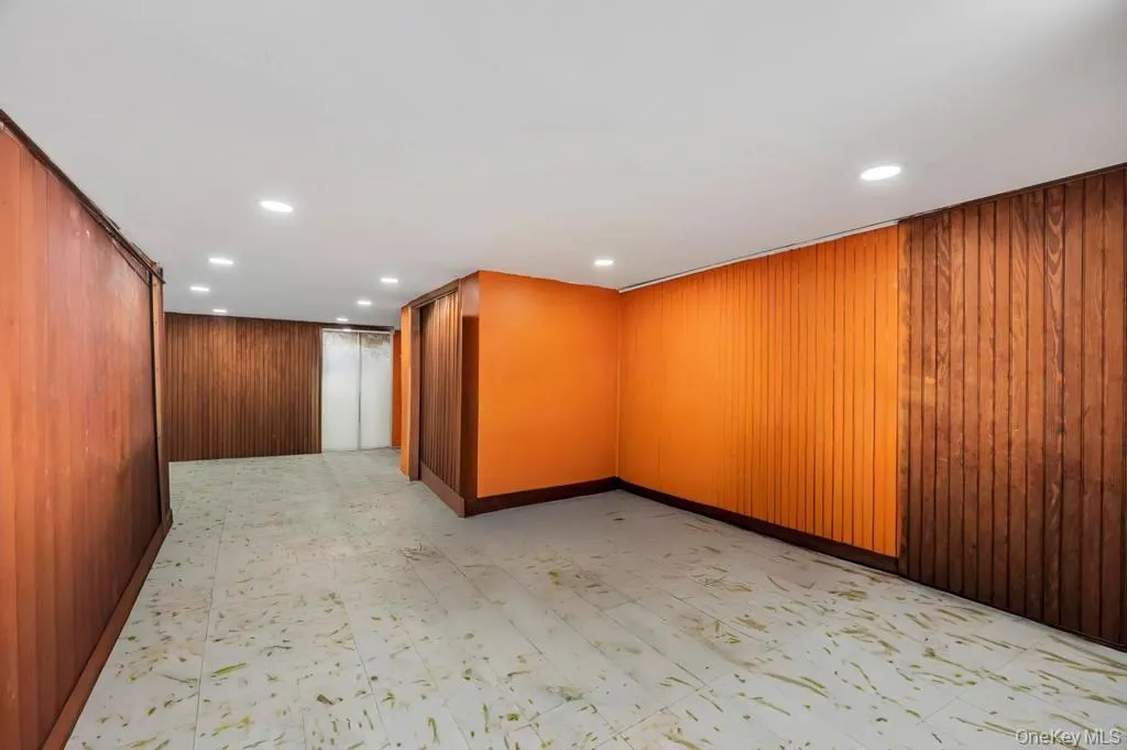 1034 Hendrix Street, New York, NY, 3 Bedrooms Bedrooms, 3 Rooms Rooms,1 BathroomBathrooms,Residential Sale,For Rent,Hendrix,0,956857 1034 Hendrix Street, New York, NY, 3 Bedrooms Bedrooms, 3 Rooms Rooms,1 BathroomBathrooms,Residential Sale,For Rent,Hendrix,0,956857