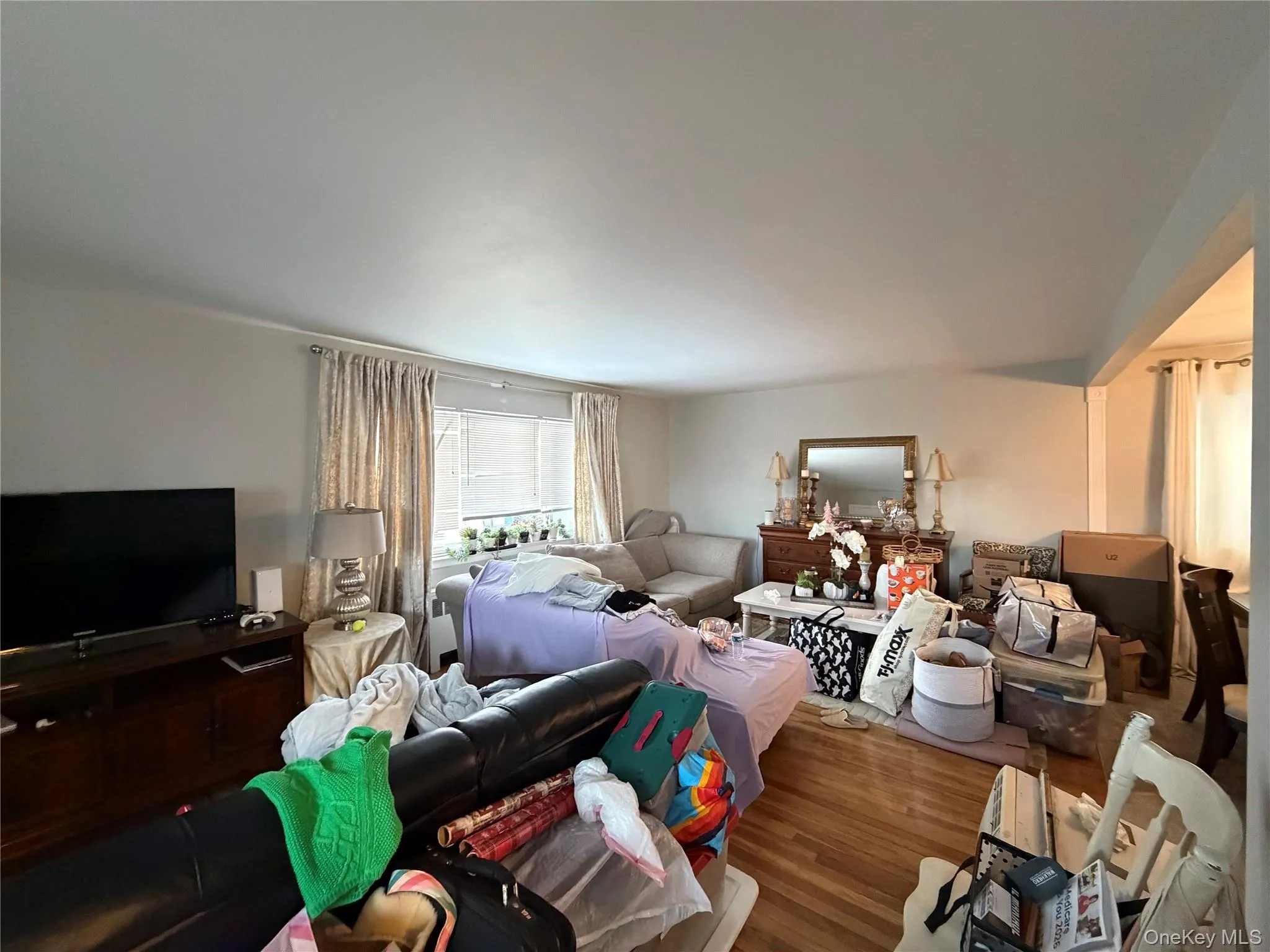 144 Roslyn Road, North Hempstead, NY, 3 Bedrooms Bedrooms, 5 Rooms Rooms,1 BathroomBathrooms,Residential Lease,For Rent,Roslyn,0,956886 144 Roslyn Road, North Hempstead, NY, 3 Bedrooms Bedrooms, 5 Rooms Rooms,1 BathroomBathrooms,Residential Lease,For Rent,Roslyn,0,956886