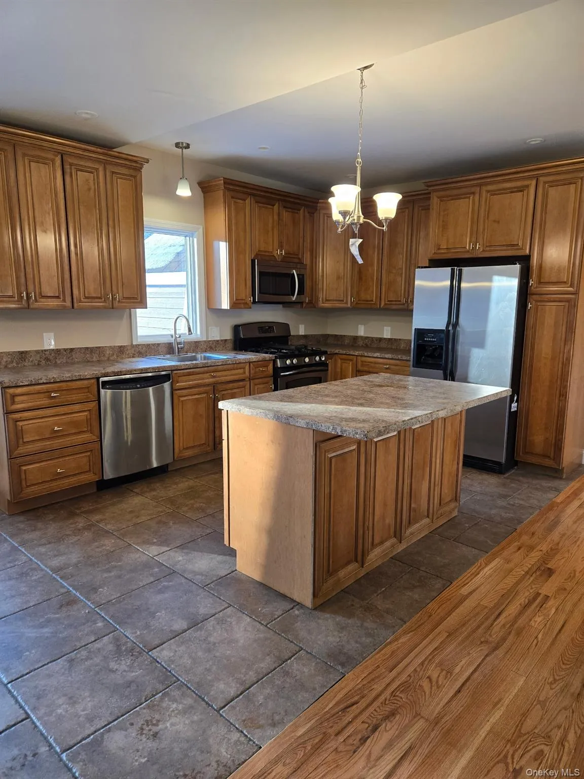 16 Babylon Drive, Brookhaven, NY, 5 Bedrooms Bedrooms, 10 Rooms Rooms,2 BathroomsBathrooms,Residential Sale,For Rent,Babylon,0,956887 16 Babylon Drive, Brookhaven, NY, 5 Bedrooms Bedrooms, 10 Rooms Rooms,2 BathroomsBathrooms,Residential Sale,For Rent,Babylon,0,956887