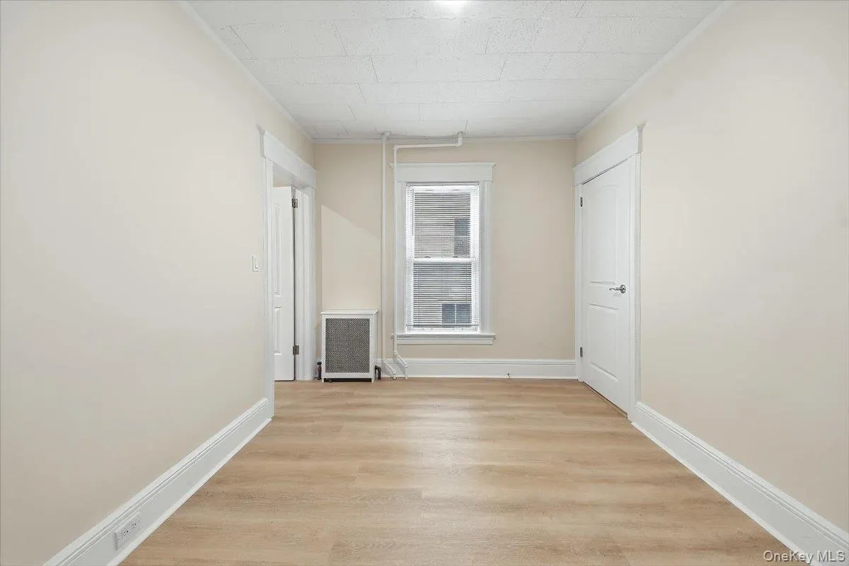169 Lockwood Avenue, Yonkers, NY, 2 Bedrooms Bedrooms, 5 Rooms Rooms,1 BathroomBathrooms,Residential Lease,For Rent,Lockwood,0,956903 169 Lockwood Avenue, Yonkers, NY, 2 Bedrooms Bedrooms, 5 Rooms Rooms,1 BathroomBathrooms,Residential Lease,For Rent,Lockwood,0,956903