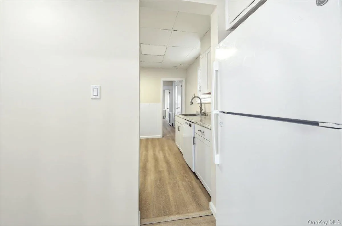 169 Lockwood Avenue, Yonkers, NY, 2 Bedrooms Bedrooms, 5 Rooms Rooms,1 BathroomBathrooms,Residential Lease,For Rent,Lockwood,0,956903 169 Lockwood Avenue, Yonkers, NY, 2 Bedrooms Bedrooms, 5 Rooms Rooms,1 BathroomBathrooms,Residential Lease,For Rent,Lockwood,0,956903