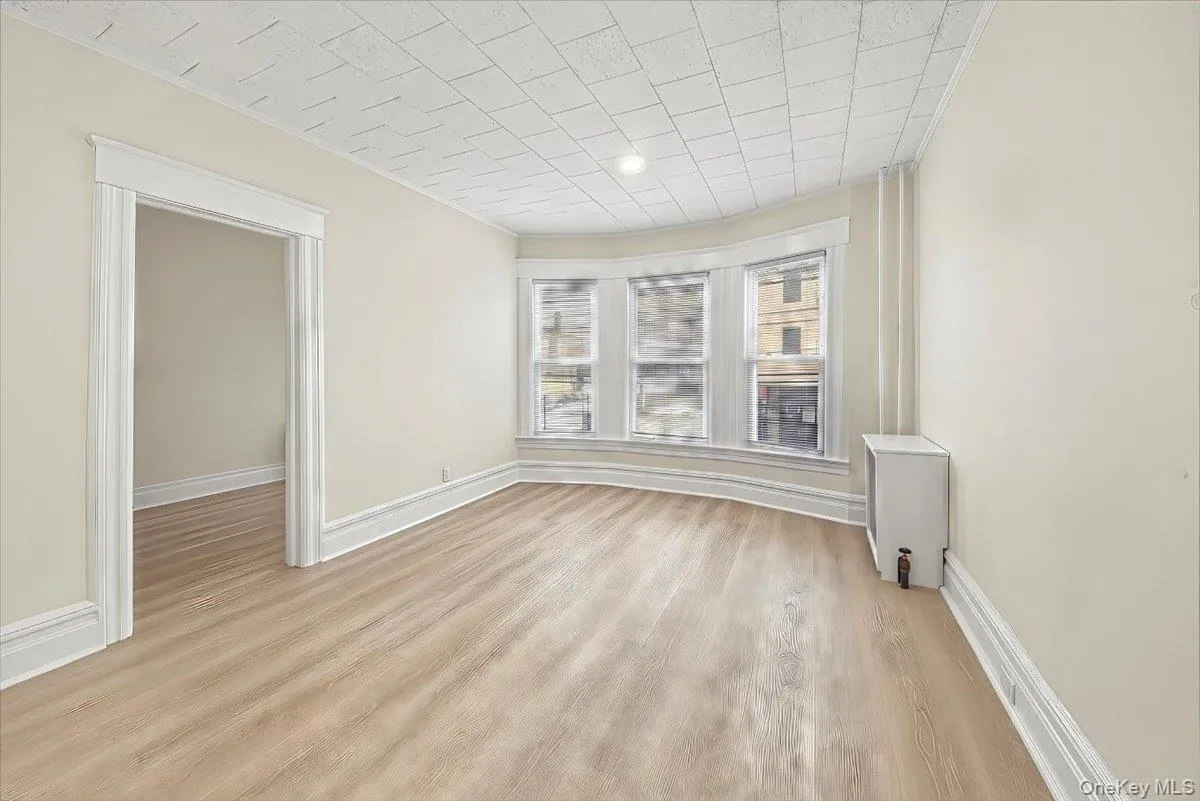 169 Lockwood Avenue, Yonkers, NY, 2 Bedrooms Bedrooms, 5 Rooms Rooms,1 BathroomBathrooms,Residential Lease,For Rent,Lockwood,0,956903 169 Lockwood Avenue, Yonkers, NY, 2 Bedrooms Bedrooms, 5 Rooms Rooms,1 BathroomBathrooms,Residential Lease,For Rent,Lockwood,0,956903