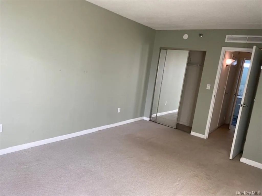 4 Martine Avenue, White Plains, NY, 1 Bedroom Bedrooms, 3 Rooms Rooms,1 BathroomBathrooms,Residential Lease,For Rent,Martine,0,956943 4 Martine Avenue, White Plains, NY, 1 Bedroom Bedrooms, 3 Rooms Rooms,1 BathroomBathrooms,Residential Lease,For Rent,Martine,0,956943