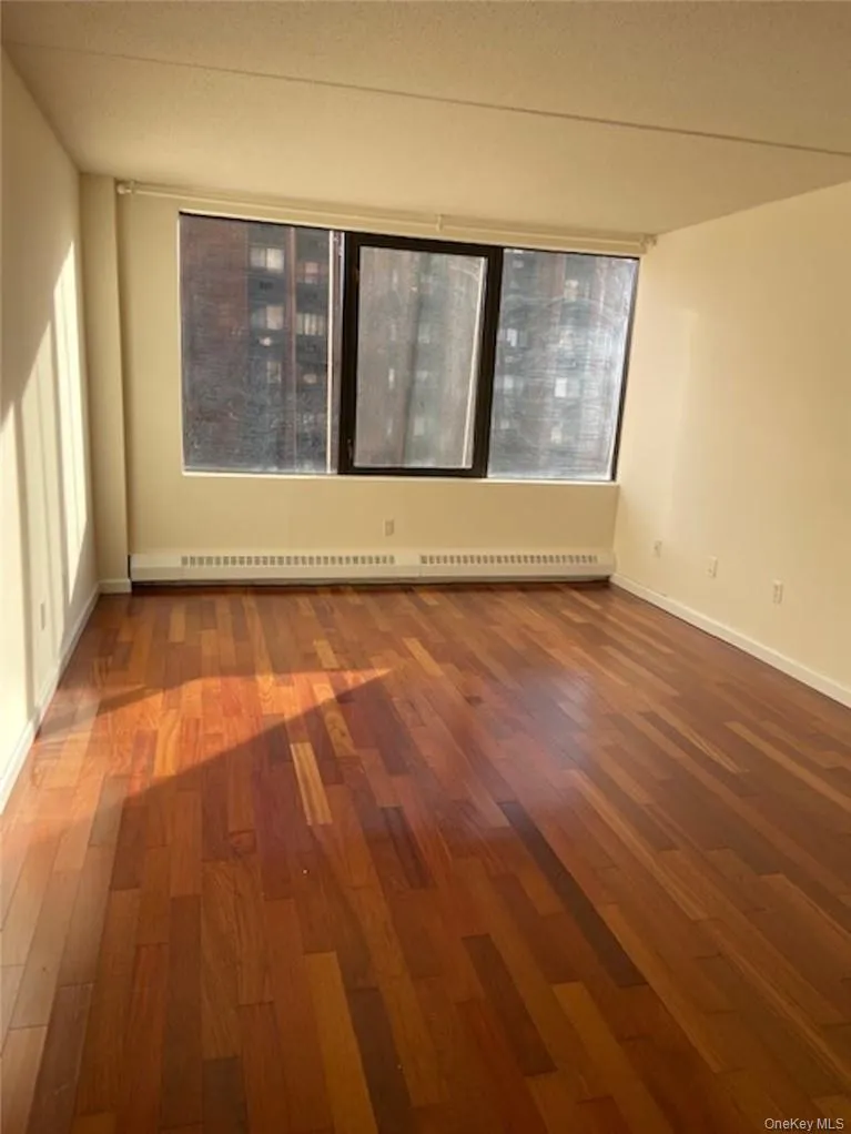 4 Martine Avenue, White Plains, NY, 1 Bedroom Bedrooms, 3 Rooms Rooms,1 BathroomBathrooms,Residential Lease,For Rent,Martine,0,956943 4 Martine Avenue, White Plains, NY, 1 Bedroom Bedrooms, 3 Rooms Rooms,1 BathroomBathrooms,Residential Lease,For Rent,Martine,0,956943