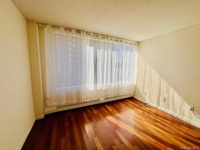 4 Martine Avenue, White Plains, NY, 1 Bedroom Bedrooms, 3 Rooms Rooms,1 BathroomBathrooms,Residential Lease,For Rent,Martine,0,956943 4 Martine Avenue, White Plains, NY, 1 Bedroom Bedrooms, 3 Rooms Rooms,1 BathroomBathrooms,Residential Lease,For Rent,Martine,0,956943