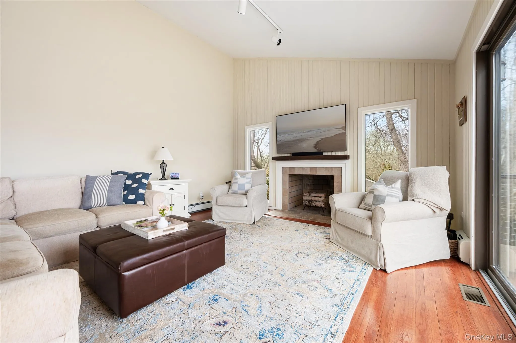 180 Fairview Avenue, East Hampton, NY, 3 Bedrooms Bedrooms, 6 Rooms Rooms,3 BathroomsBathrooms,Residential,For Rent,Fairview,0,956955 180 Fairview Avenue, East Hampton, NY, 3 Bedrooms Bedrooms, 6 Rooms Rooms,3 BathroomsBathrooms,Residential,For Rent,Fairview,0,956955