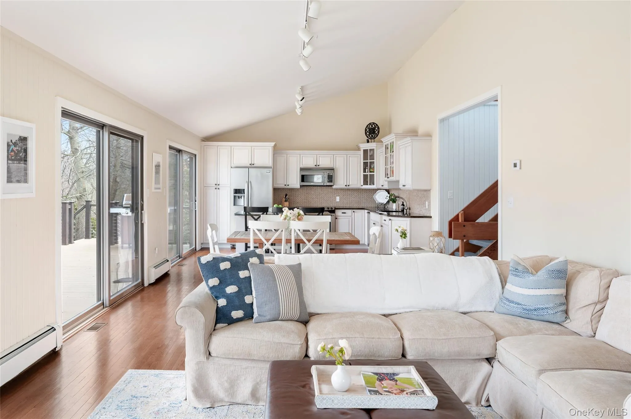 180 Fairview Avenue, East Hampton, NY, 3 Bedrooms Bedrooms, 6 Rooms Rooms,3 BathroomsBathrooms,Residential,For Rent,Fairview,0,956955 180 Fairview Avenue, East Hampton, NY, 3 Bedrooms Bedrooms, 6 Rooms Rooms,3 BathroomsBathrooms,Residential,For Rent,Fairview,0,956955