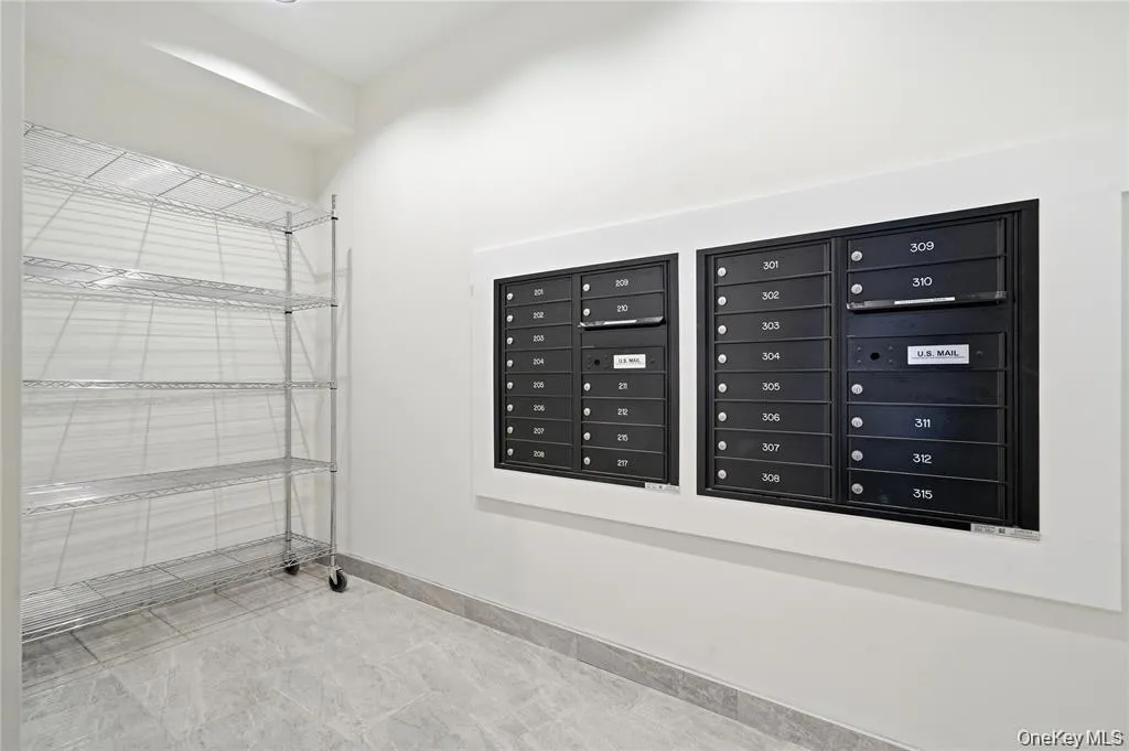 180 Deer Park Avenue, Babylon, NY, 1 Bedroom Bedrooms, 4 Rooms Rooms,1 BathroomBathrooms,Residential Lease,For Rent,Deer Park,0,956962 180 Deer Park Avenue, Babylon, NY, 1 Bedroom Bedrooms, 4 Rooms Rooms,1 BathroomBathrooms,Residential Lease,For Rent,Deer Park,0,956962