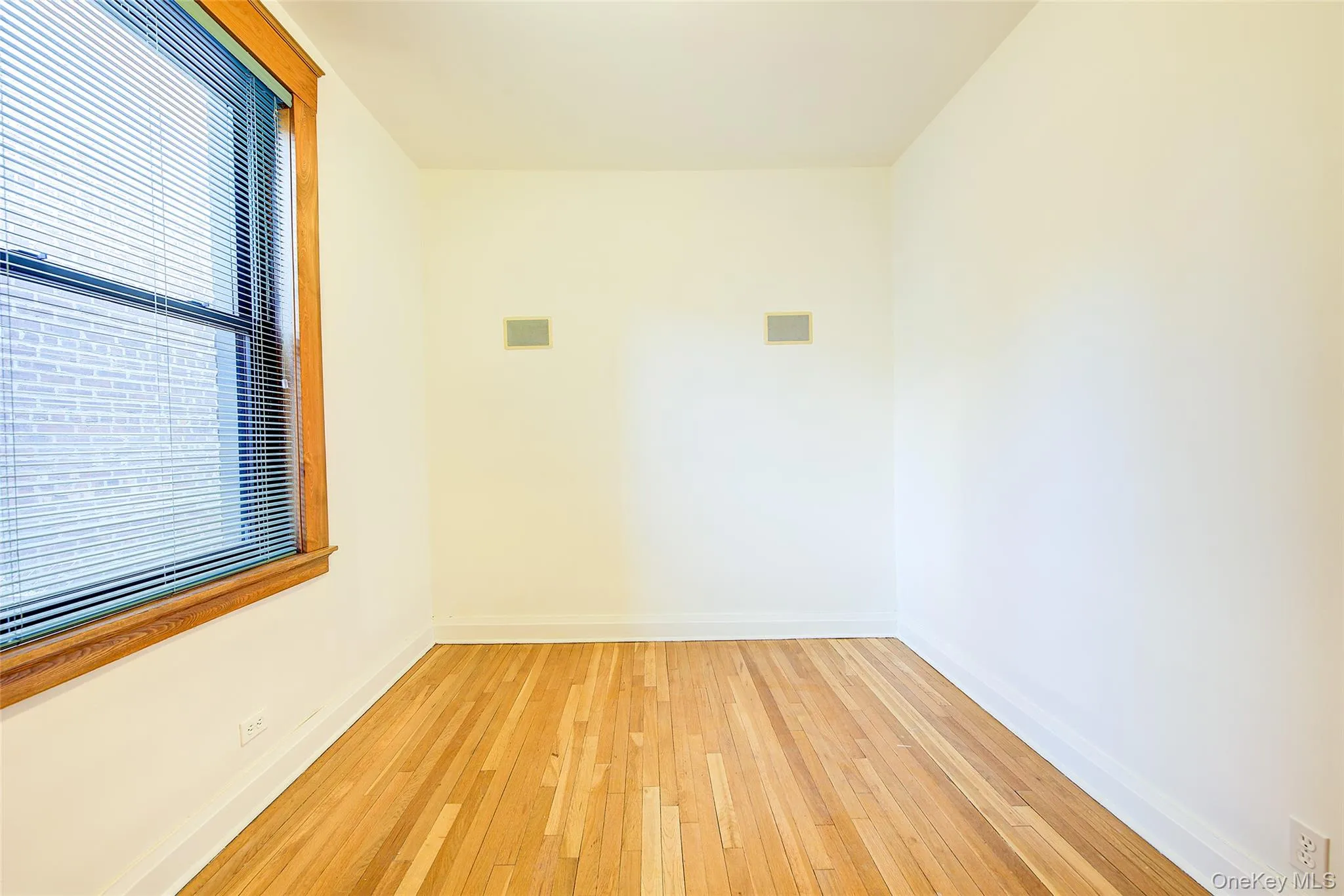 33-11 82nd Street, New York, NY, 2 Bedrooms Bedrooms, 5 Rooms Rooms,1 BathroomBathrooms,Residential,For Rent,82nd,0,956964 33-11 82nd Street, New York, NY, 2 Bedrooms Bedrooms, 5 Rooms Rooms,1 BathroomBathrooms,Residential,For Rent,82nd,0,956964
