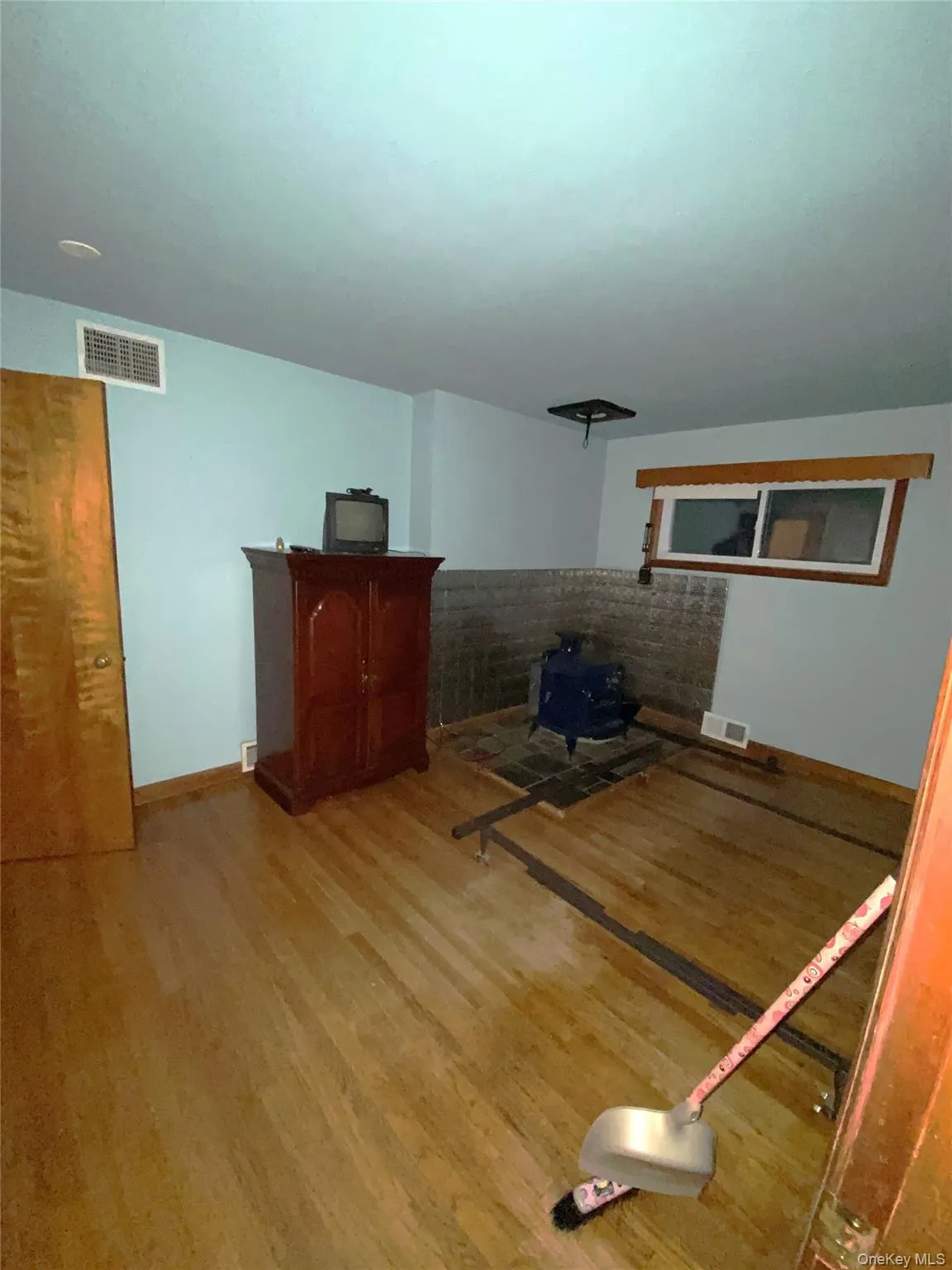 80 Main Street, Mount Hope, NY, 3 Bedrooms Bedrooms, 5 Rooms Rooms,1 BathroomBathrooms,Residential Lease,For Rent,Main,0,956989 80 Main Street, Mount Hope, NY, 3 Bedrooms Bedrooms, 5 Rooms Rooms,1 BathroomBathrooms,Residential Lease,For Rent,Main,0,956989