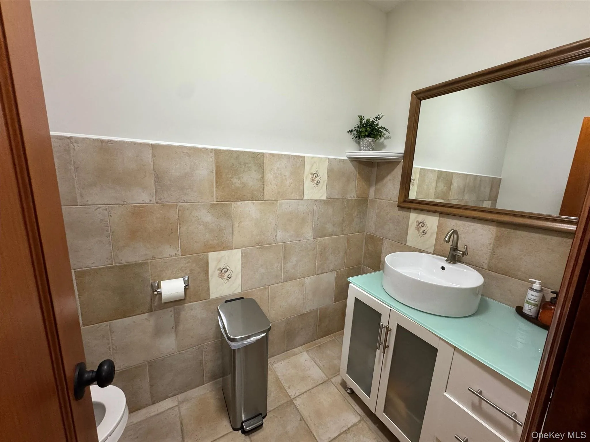 8203 Roosevelt Avenue, New York, NY, ,Commercial Lease,For Rent,Roosevelt,0,957006 8203 Roosevelt Avenue, New York, NY, ,Commercial Lease,For Rent,Roosevelt,0,957006