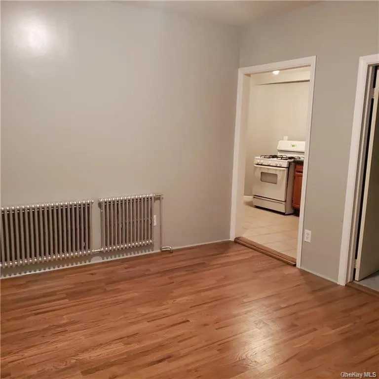 59 Glenwood Avenue, Yonkers, NY, 2 Bedrooms Bedrooms, 5 Rooms Rooms,1 BathroomBathrooms,Residential Lease,For Rent,Glenwood,0,957059 59 Glenwood Avenue, Yonkers, NY, 2 Bedrooms Bedrooms, 5 Rooms Rooms,1 BathroomBathrooms,Residential Lease,For Rent,Glenwood,0,957059