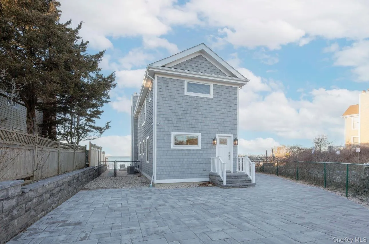 15A Oakhurst Road, Southampton, NY, 4 Bedrooms Bedrooms, 10 Rooms Rooms,3 BathroomsBathrooms,Residential Lease,For Rent,Oakhurst,0,957069 15A Oakhurst Road, Southampton, NY, 4 Bedrooms Bedrooms, 10 Rooms Rooms,3 BathroomsBathrooms,Residential Lease,For Rent,Oakhurst,0,957069
