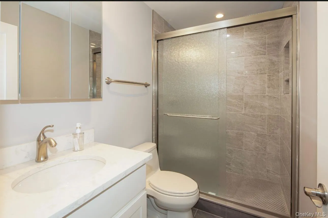 15A Oakhurst Road, Southampton, NY, 4 Bedrooms Bedrooms, 10 Rooms Rooms,3 BathroomsBathrooms,Residential Lease,For Rent,Oakhurst,0,957069 15A Oakhurst Road, Southampton, NY, 4 Bedrooms Bedrooms, 10 Rooms Rooms,3 BathroomsBathrooms,Residential Lease,For Rent,Oakhurst,0,957069