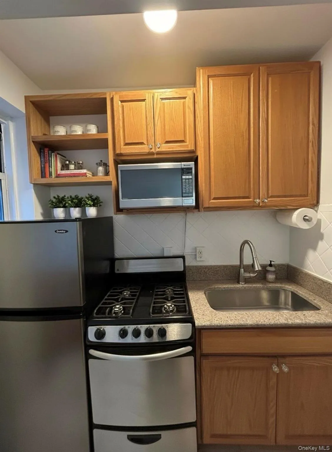210 Pelham Road, New Rochelle, NY, 1 Bedroom Bedrooms, 3 Rooms Rooms,1 BathroomBathrooms,Residential Lease,For Rent,Pelham,0,957073 210 Pelham Road, New Rochelle, NY, 1 Bedroom Bedrooms, 3 Rooms Rooms,1 BathroomBathrooms,Residential Lease,For Rent,Pelham,0,957073