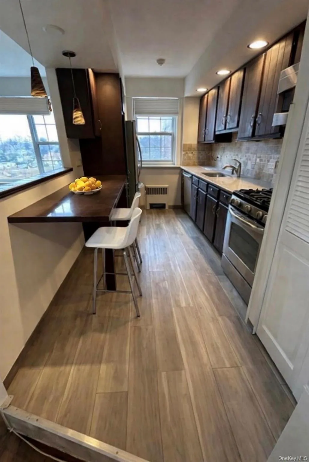 220 Pelham Road, New Rochelle, NY, 2 Bedrooms Bedrooms, 5 Rooms Rooms,1 BathroomBathrooms,Residential Lease,For Rent,Pelham,0,957077 220 Pelham Road, New Rochelle, NY, 2 Bedrooms Bedrooms, 5 Rooms Rooms,1 BathroomBathrooms,Residential Lease,For Rent,Pelham,0,957077