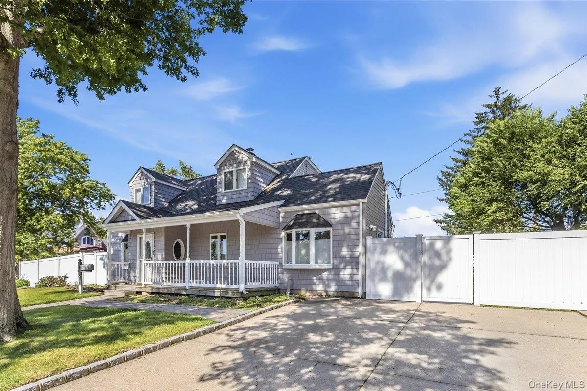 2 Violet Lane, Hempstead, NY, 4 Bedrooms Bedrooms, 8 Rooms Rooms,2 BathroomsBathrooms,Residential,For Rent,Violet,0,957086 2 Violet Lane, Hempstead, NY, 4 Bedrooms Bedrooms, 8 Rooms Rooms,2 BathroomsBathrooms,Residential,For Rent,Violet,0,957086