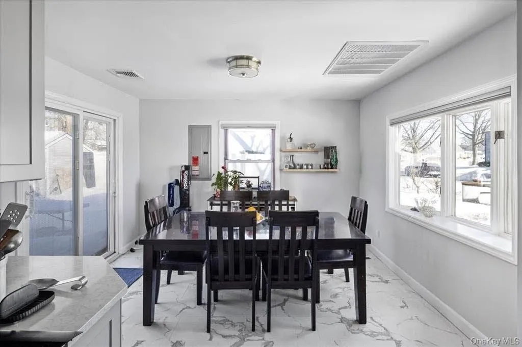 2 Violet Lane, Hempstead, NY, 4 Bedrooms Bedrooms, 8 Rooms Rooms,2 BathroomsBathrooms,Residential,For Rent,Violet,0,957086 2 Violet Lane, Hempstead, NY, 4 Bedrooms Bedrooms, 8 Rooms Rooms,2 BathroomsBathrooms,Residential,For Rent,Violet,0,957086
