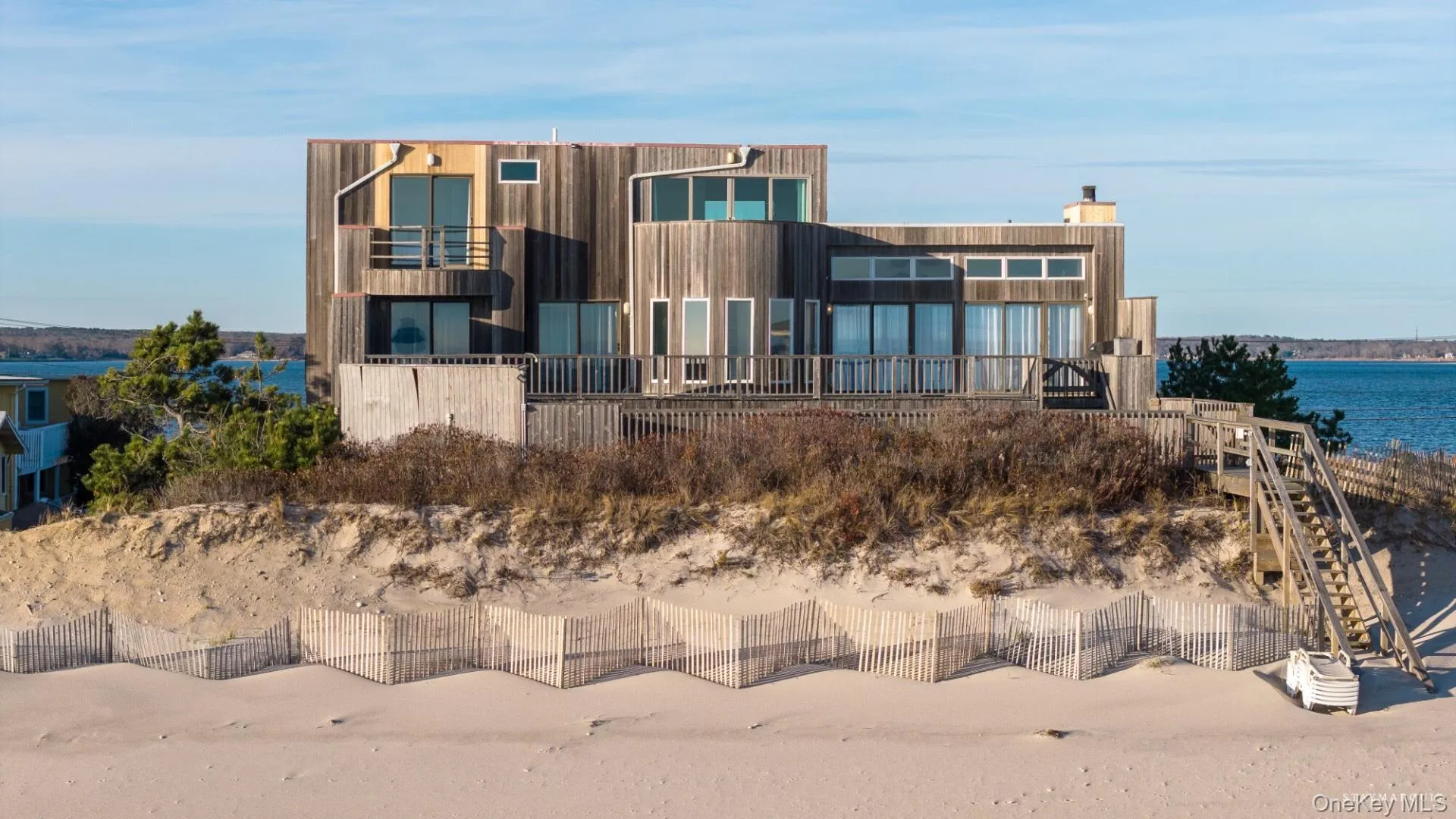Oceanfront and Bayfront Beach House Oceanfront and Bayfront Beach House