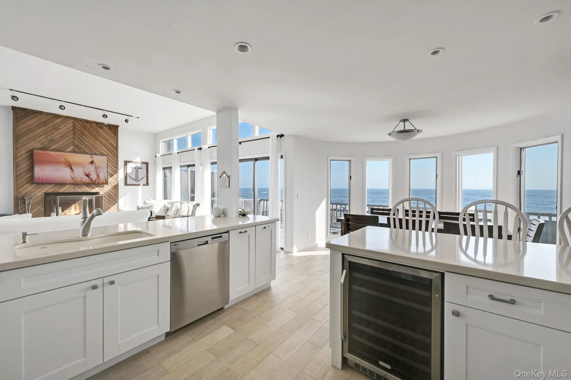 Oceanfront and Bayfront Kitchen Oceanfront and Bayfront Kitchen