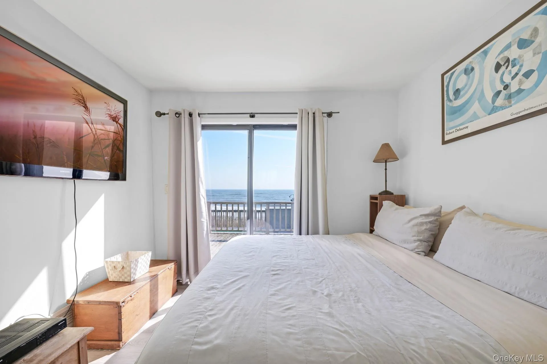 Oceanfront Guest Bedroom Oceanfront Guest Bedroom