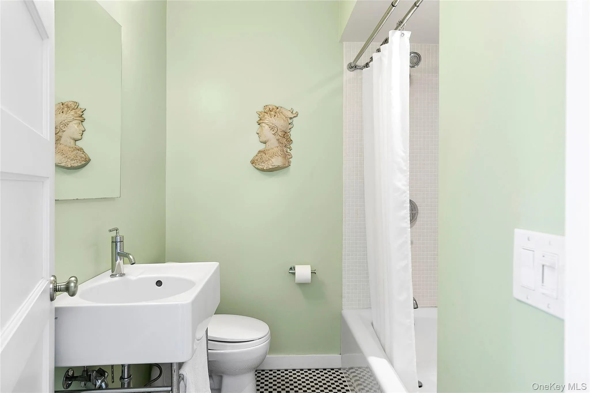 54 Gardiner Drive, East Hampton, NY, 4 Bedrooms Bedrooms, 9 Rooms Rooms,3 BathroomsBathrooms,Residential,For Rent,Gardiner,0,957100 54 Gardiner Drive, East Hampton, NY, 4 Bedrooms Bedrooms, 9 Rooms Rooms,3 BathroomsBathrooms,Residential,For Rent,Gardiner,0,957100