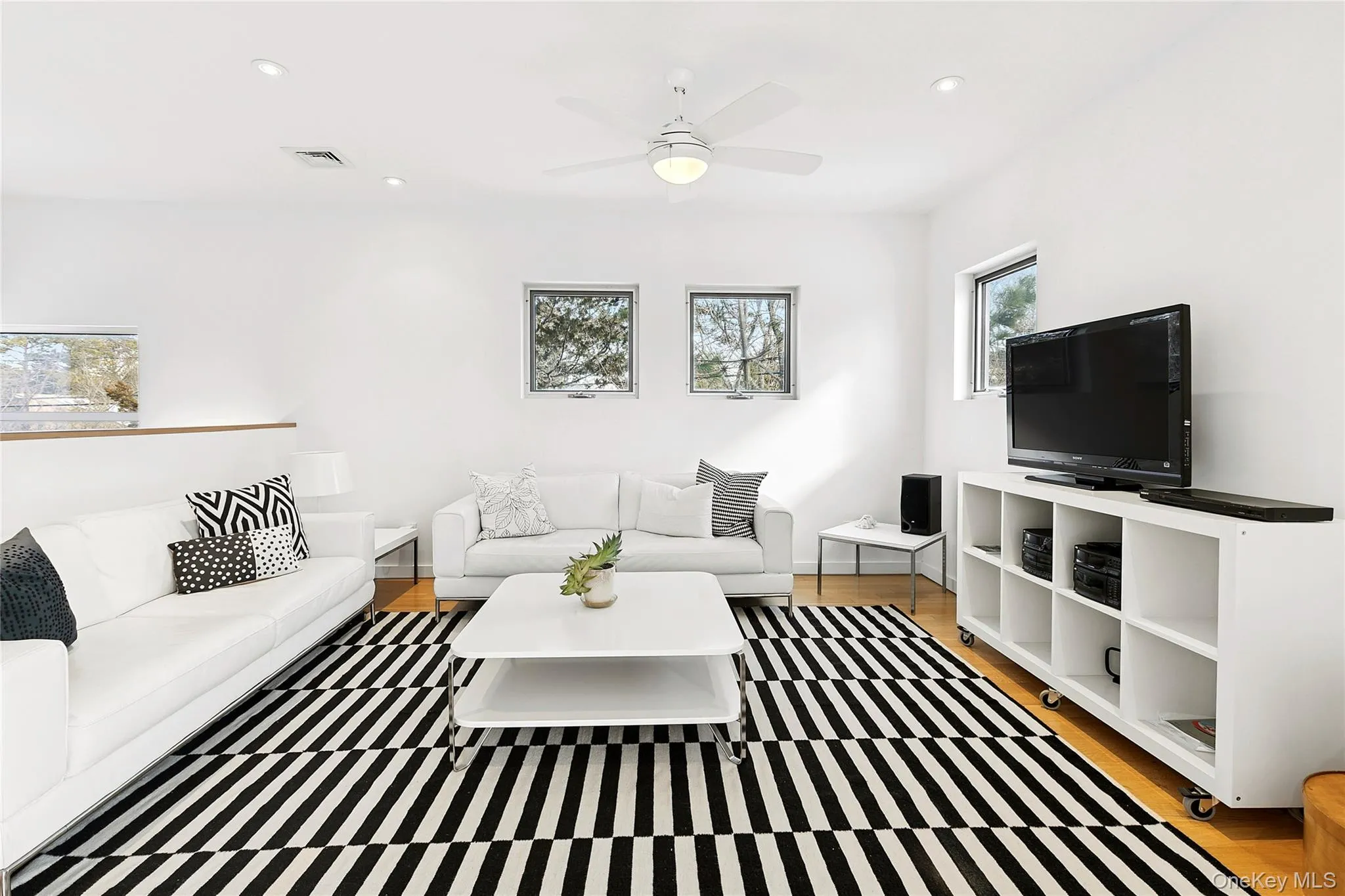 54 Gardiner Drive, East Hampton, NY, 4 Bedrooms Bedrooms, 9 Rooms Rooms,3 BathroomsBathrooms,Residential,For Rent,Gardiner,0,957100 54 Gardiner Drive, East Hampton, NY, 4 Bedrooms Bedrooms, 9 Rooms Rooms,3 BathroomsBathrooms,Residential,For Rent,Gardiner,0,957100