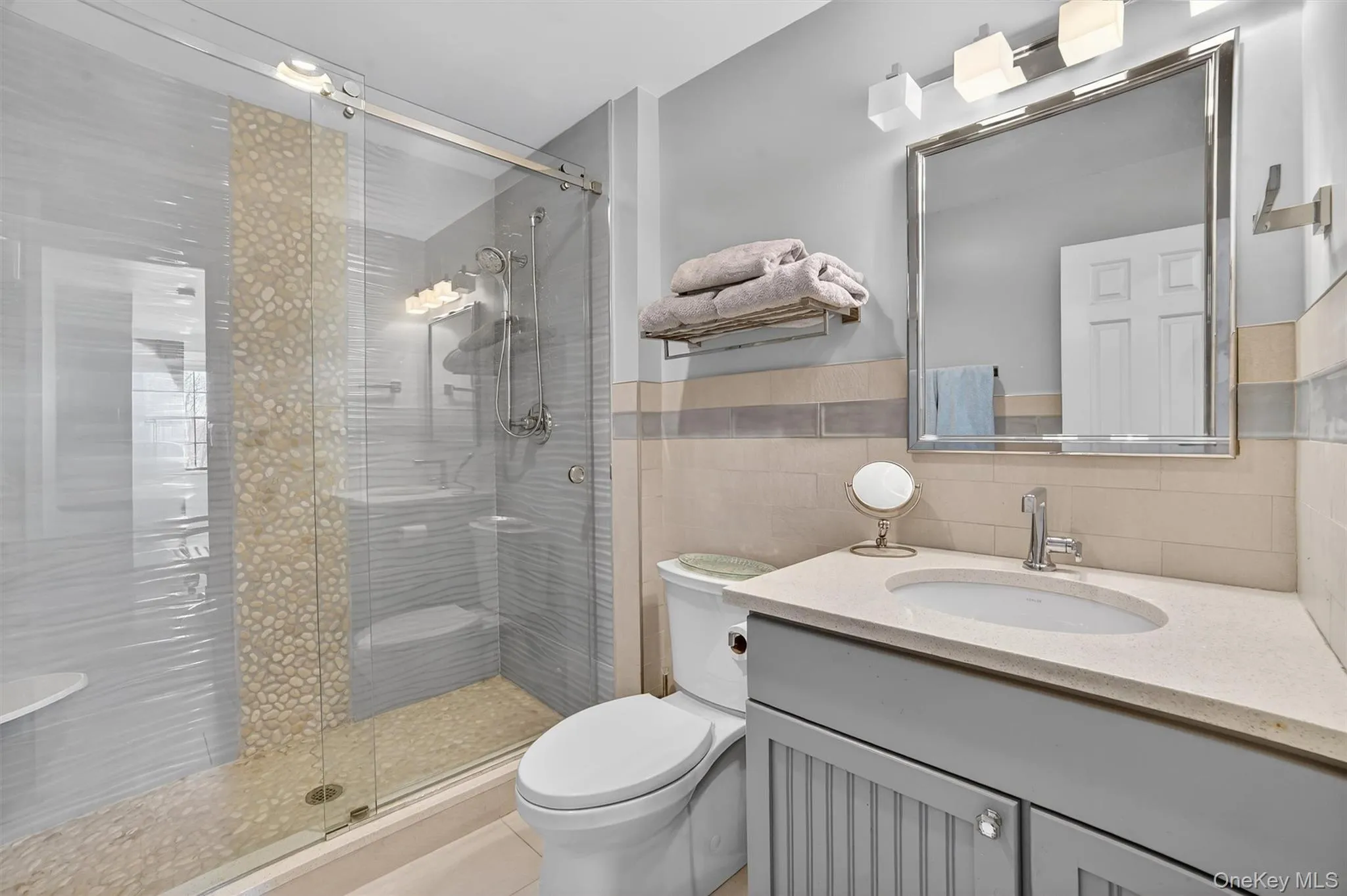 Private bathroom in second bedroom. Private bathroom in second bedroom.