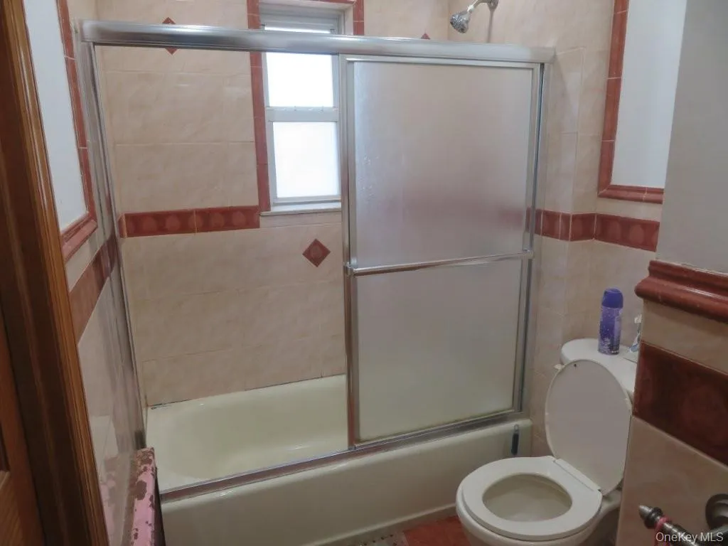5714 Avenue L, New York, NY, 3 Bedrooms Bedrooms, 7 Rooms Rooms,1 BathroomBathrooms,Residential,For Rent,Avenue L,0,957141 5714 Avenue L, New York, NY, 3 Bedrooms Bedrooms, 7 Rooms Rooms,1 BathroomBathrooms,Residential,For Rent,Avenue L,0,957141